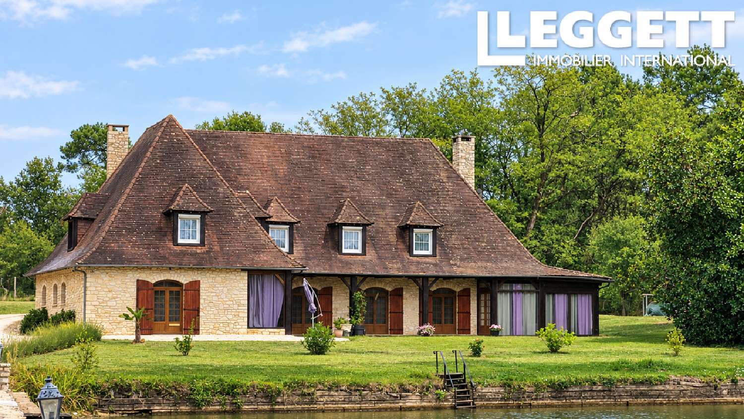 te koop villa Thiviers Dordogne 1