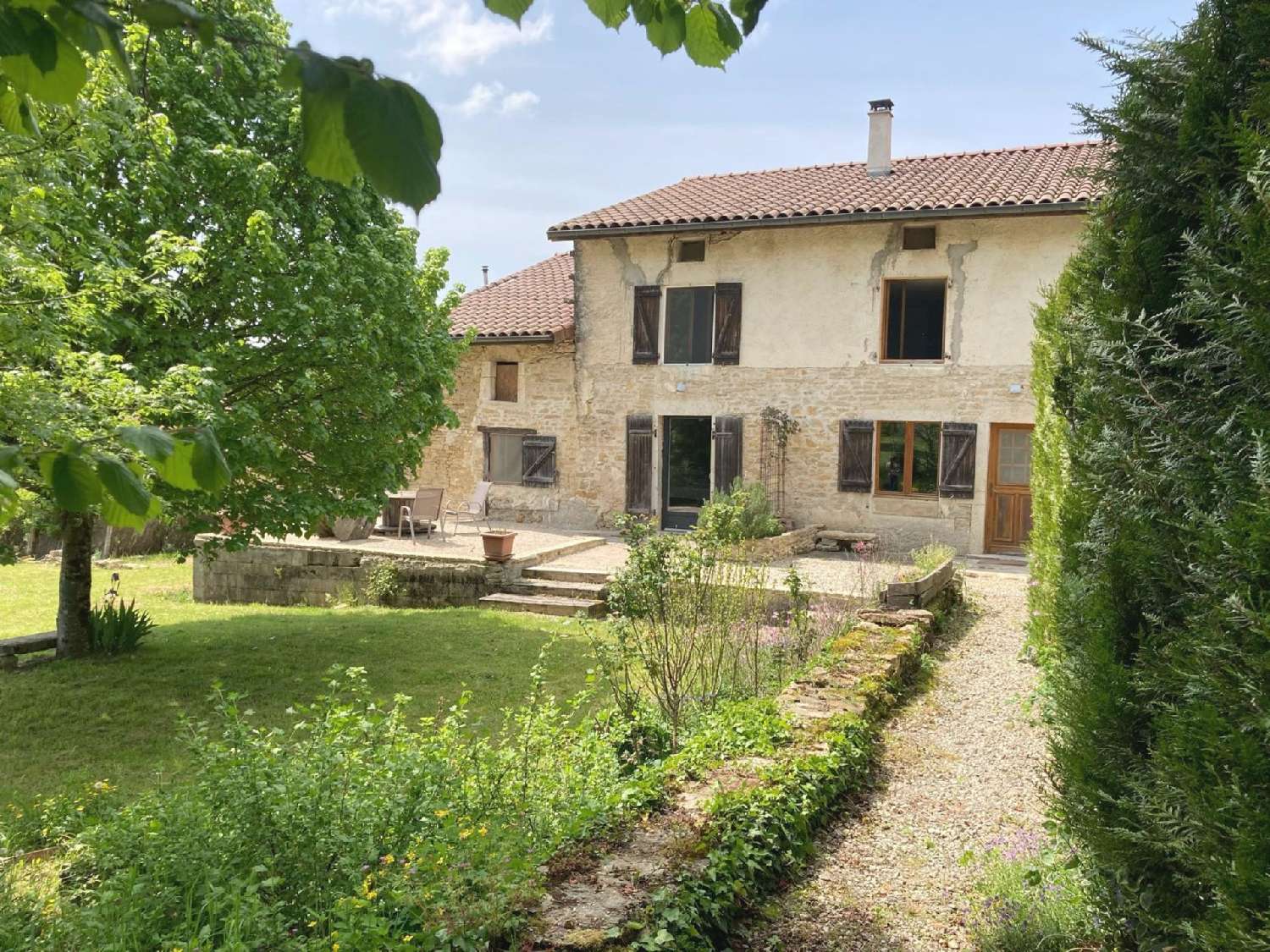  for sale village house Florentia Jura 1