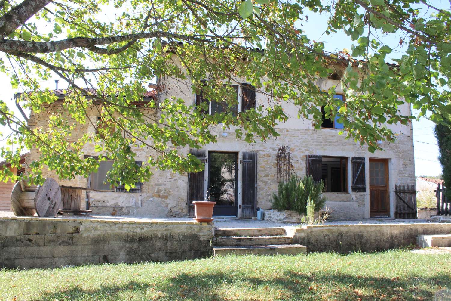  for sale village house Florentia Jura 2