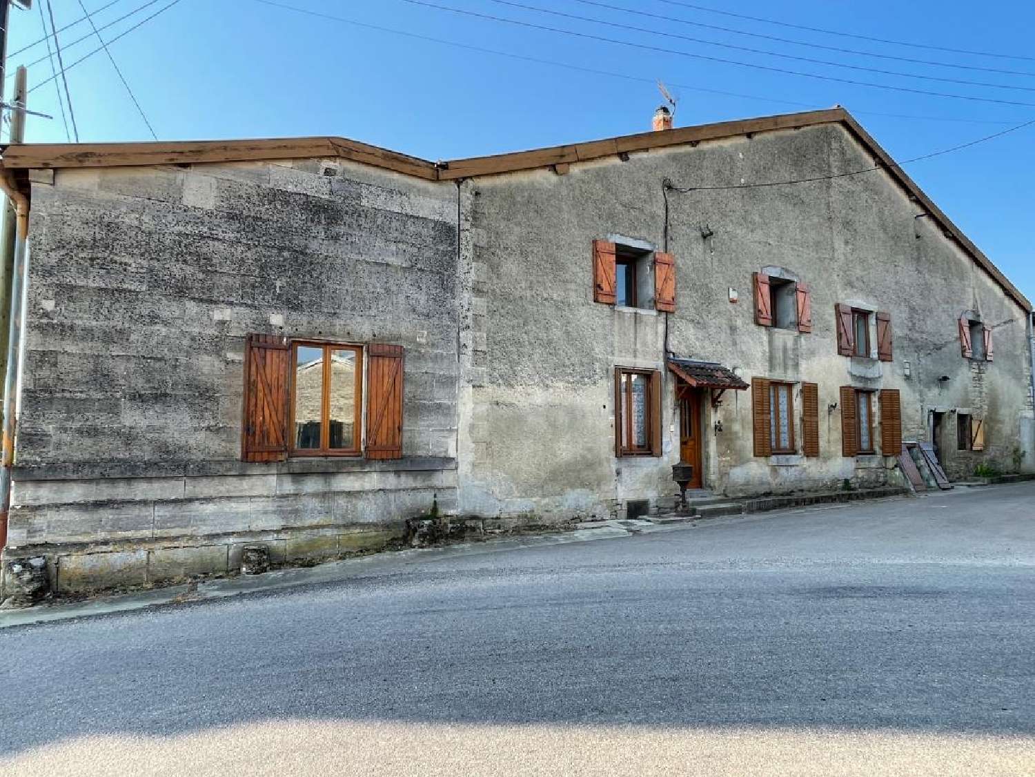  te koop dorpshuis Juvigny-en-Perthois Meuse 1