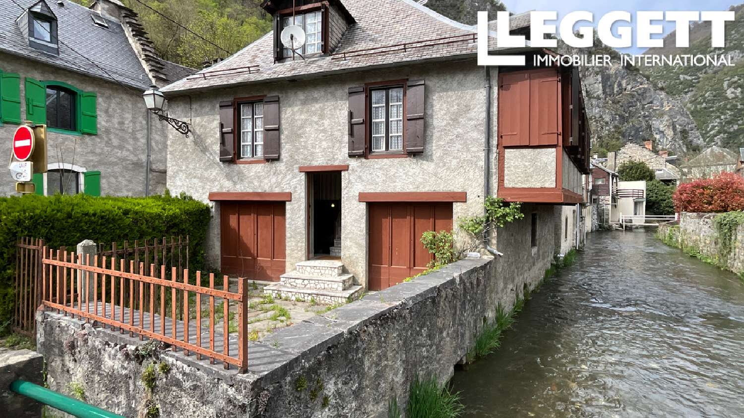 for sale village house Lez Haute-Garonne 2