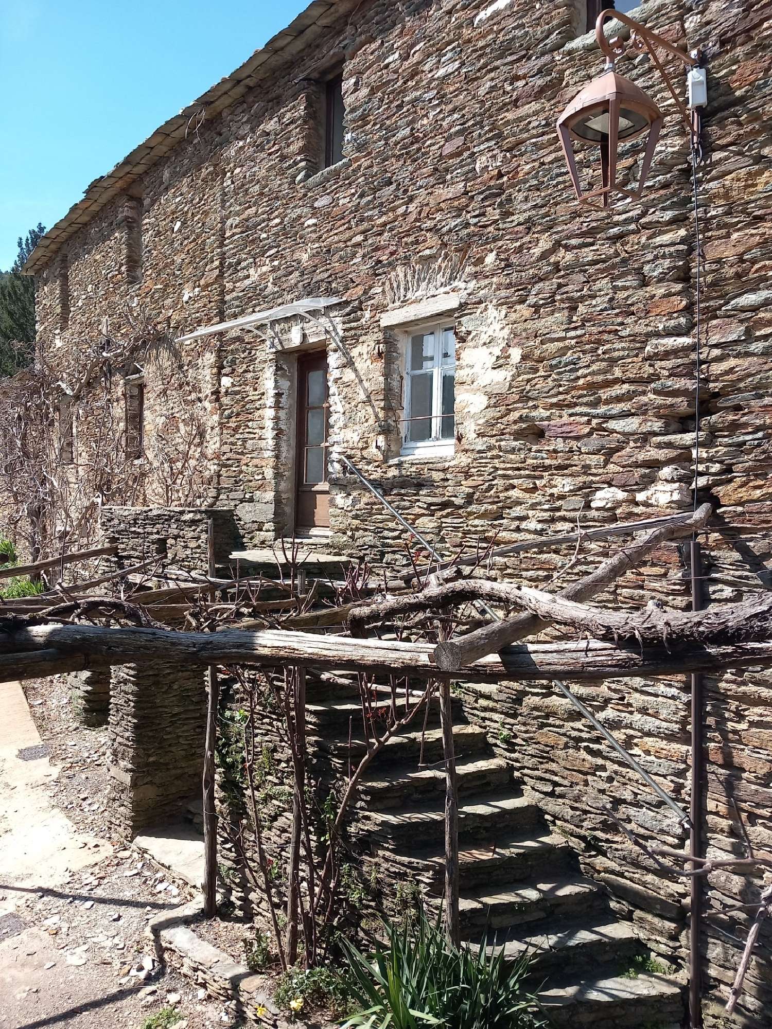  en venta casa de pueblo Saint-Martin-de-Boubaux Lozère 1