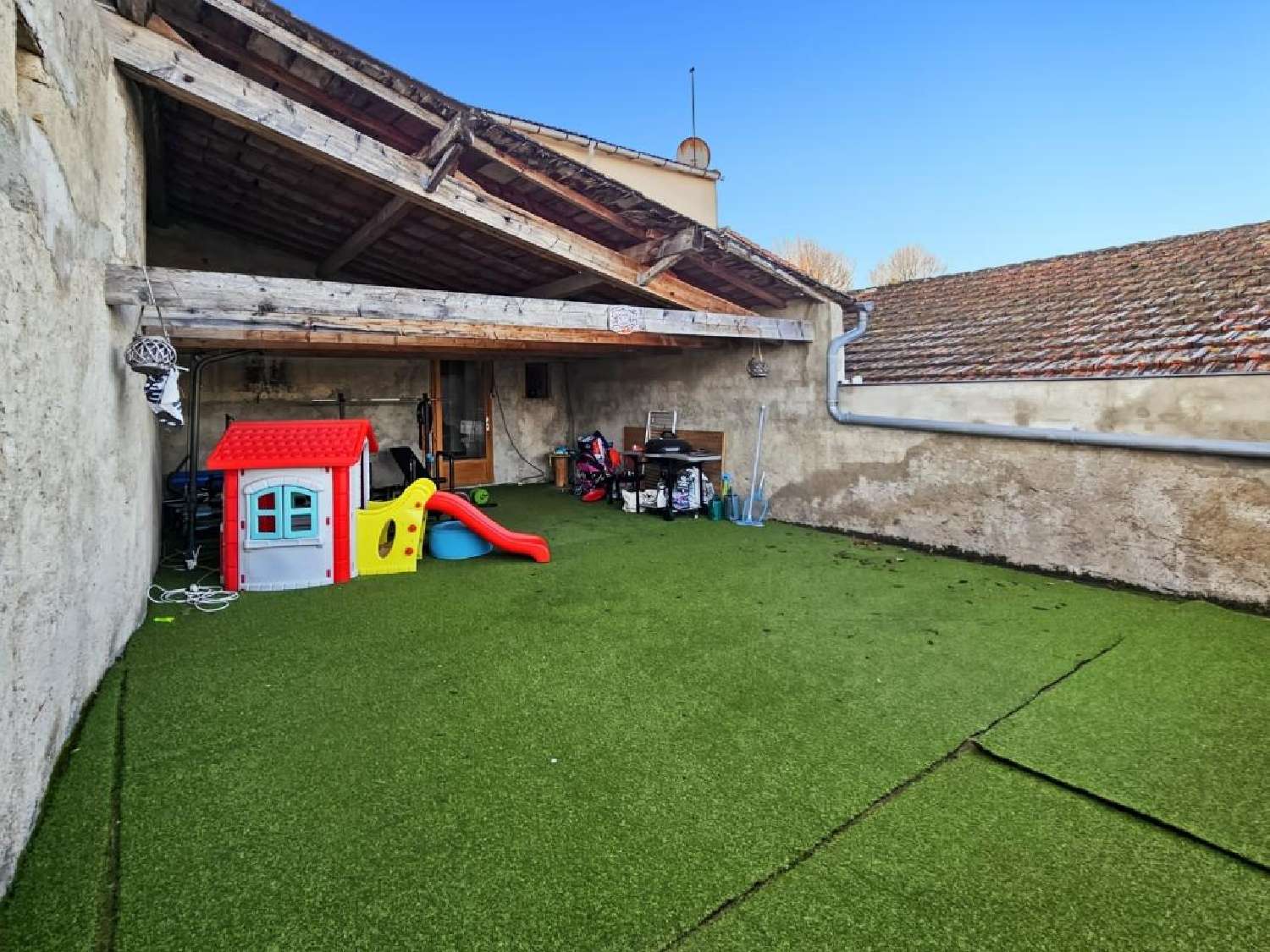 en venta casa de pueblo Vertaizon Puy-de-Dôme 2