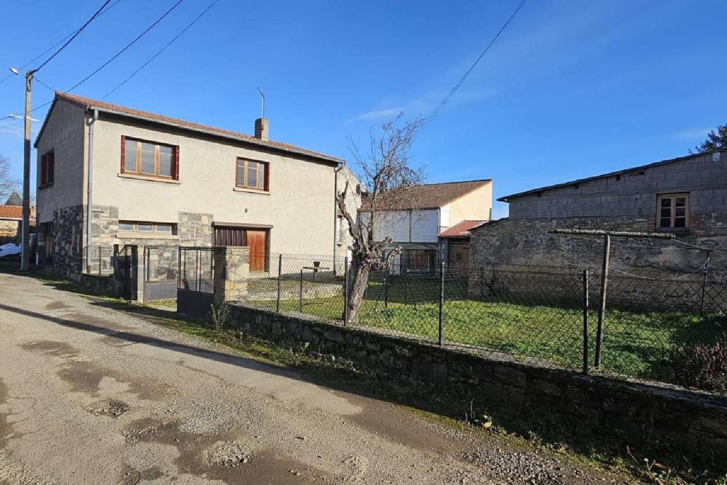 te koop dorpshuis Yssac-la-Tourette Puy-de-Dôme 2