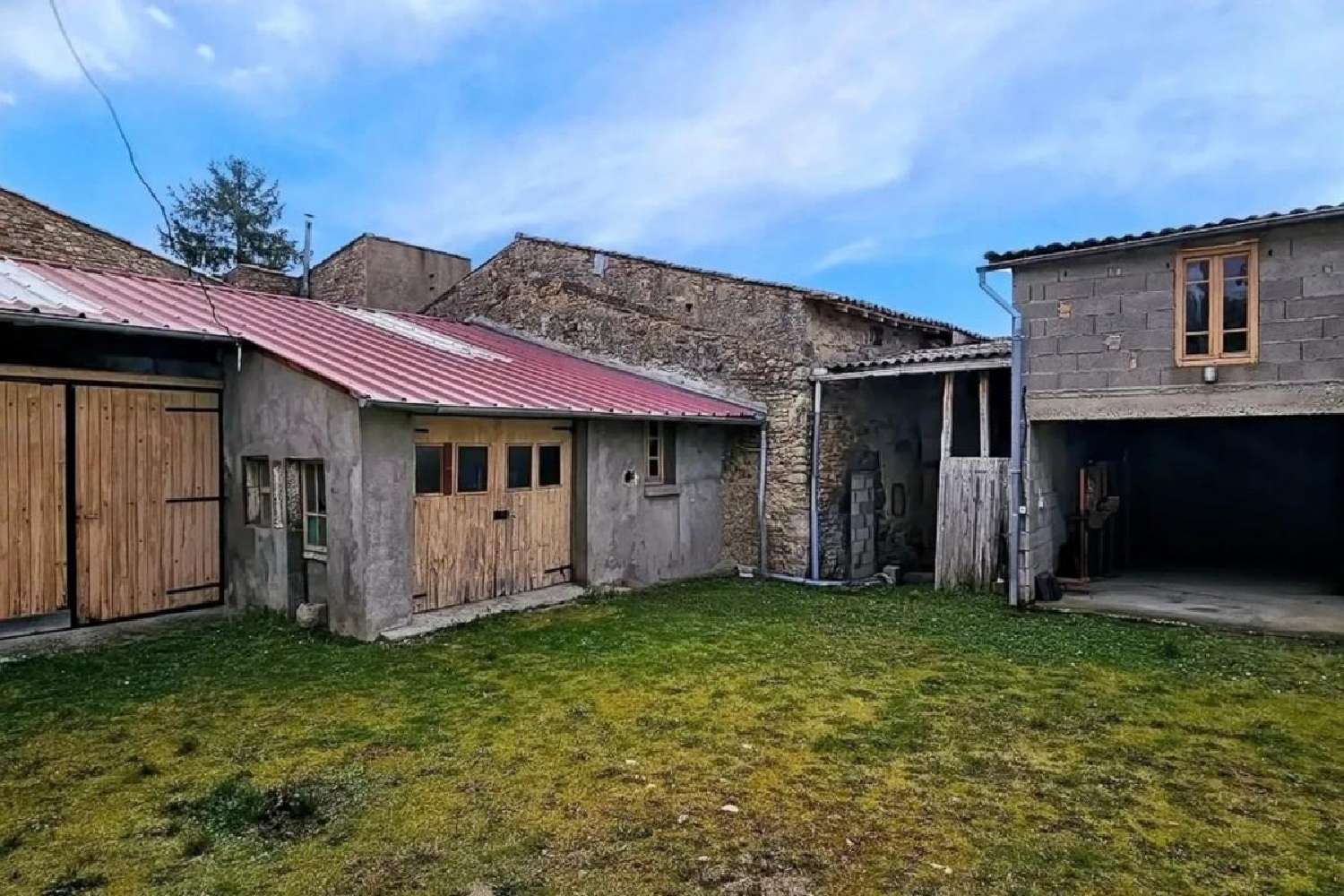 te koop dorpshuis Yssac-la-Tourette Puy-de-Dôme 3