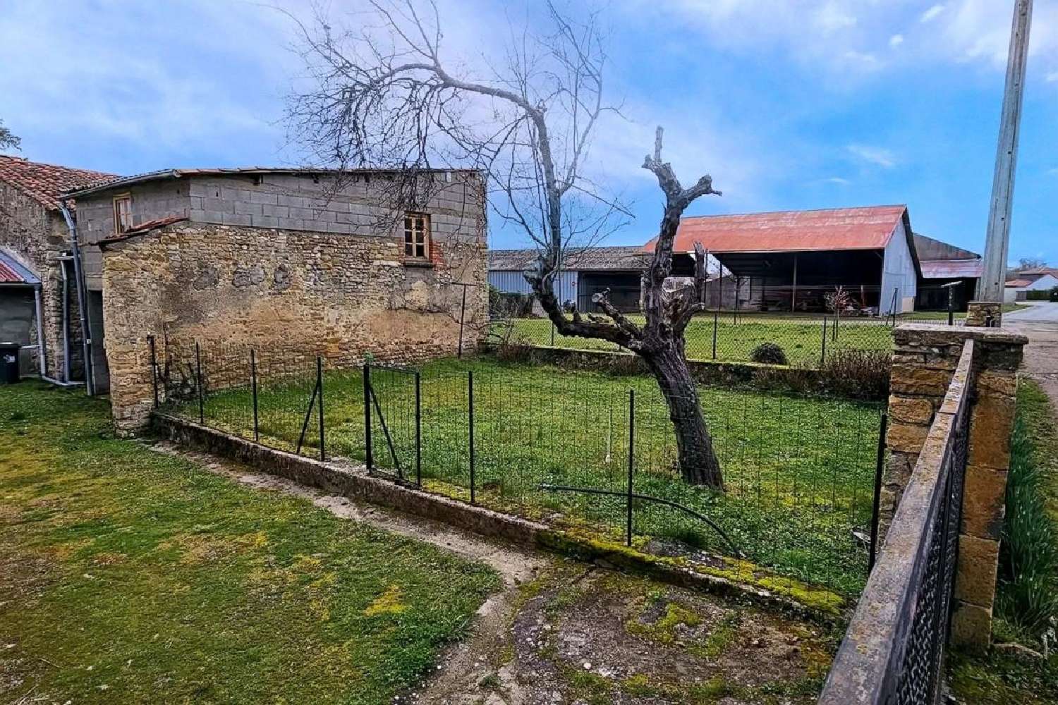 te koop dorpshuis Yssac-la-Tourette Puy-de-Dôme 4