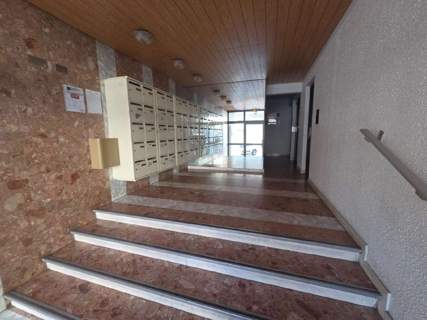  à vendre appartement Alès Gard 8