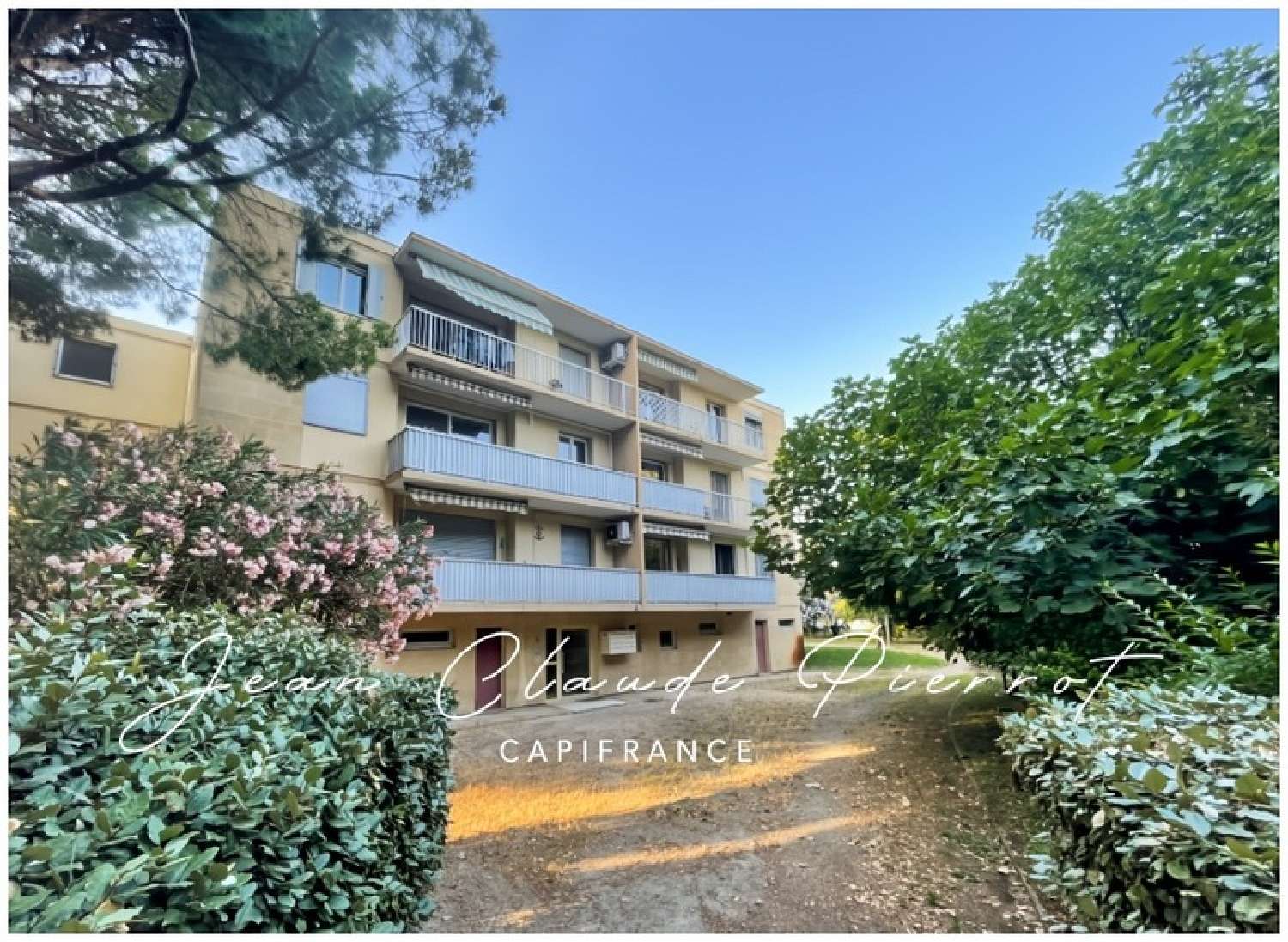  te koop appartement Arles Bouches-du-Rhône 4