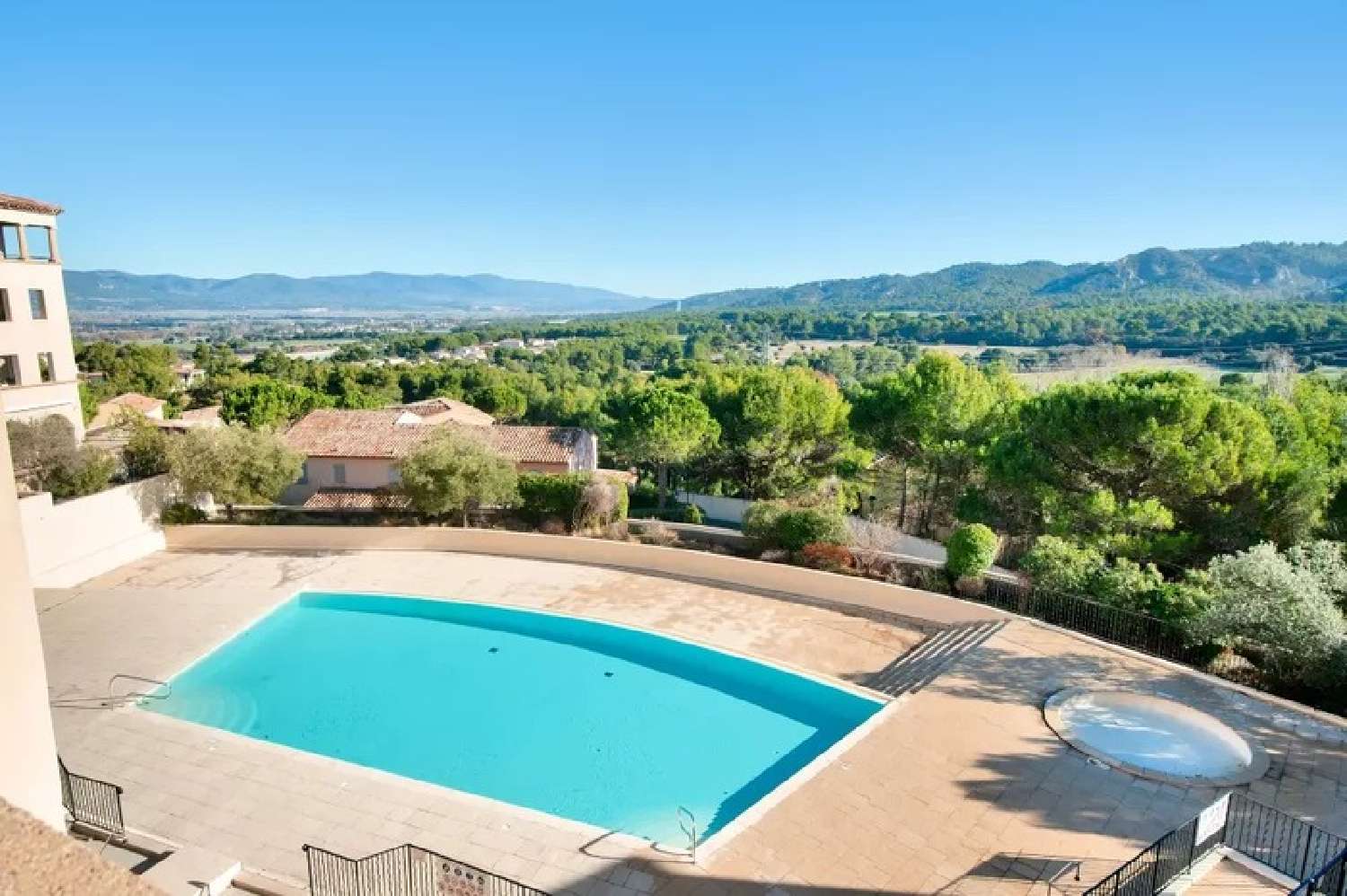  te koop appartement Mallemort Bouches-du-Rhône 1