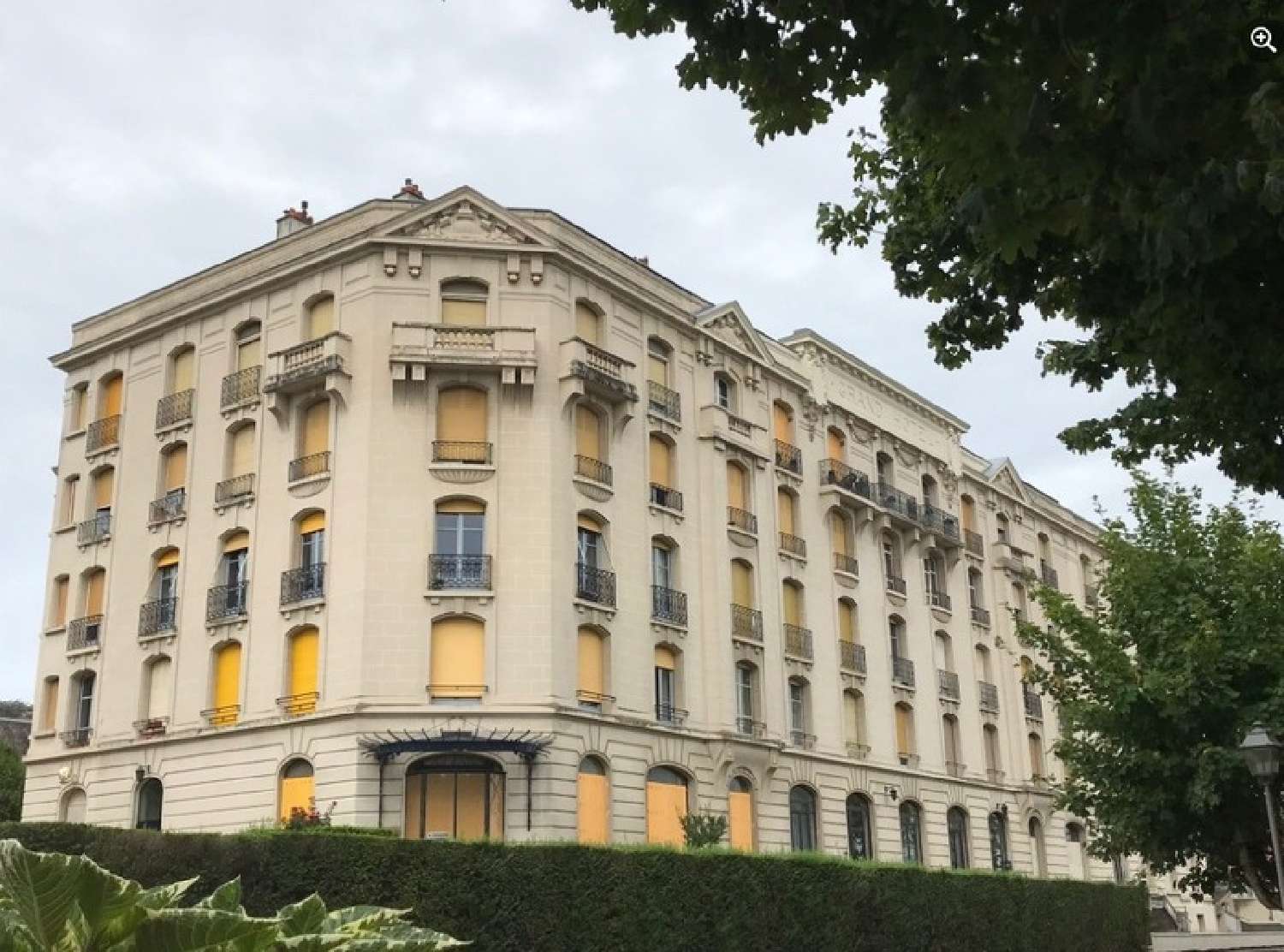  for sale apartment Néris-les-Bains Allier 1