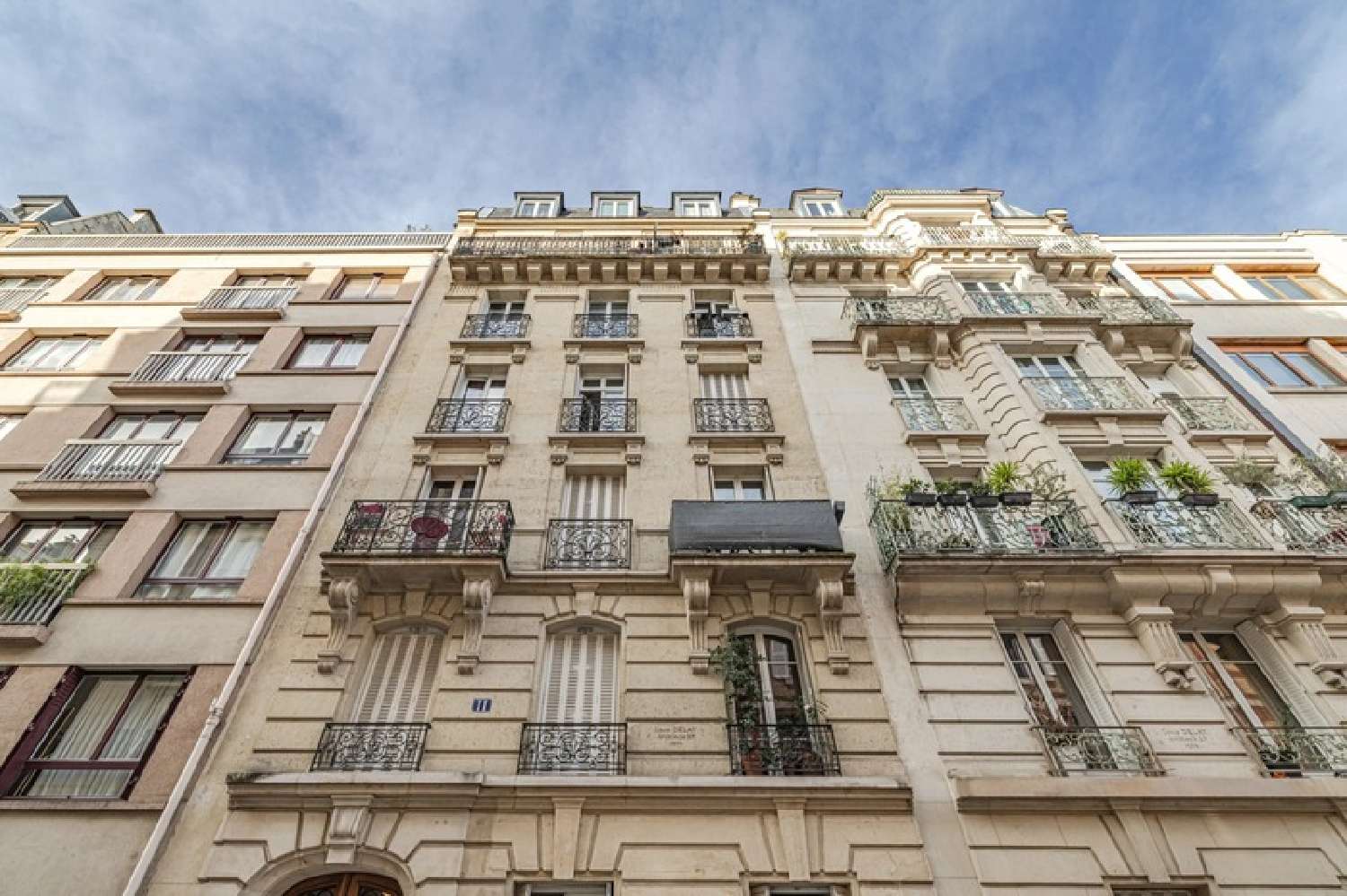 à vendre appartement Paris 18e Arrondissement Paris (Seine) 8