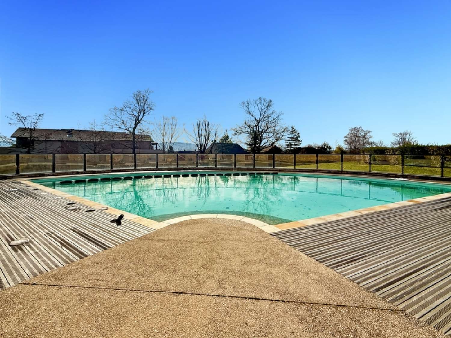  te koop appartement Prévessin-Moens Ain 1