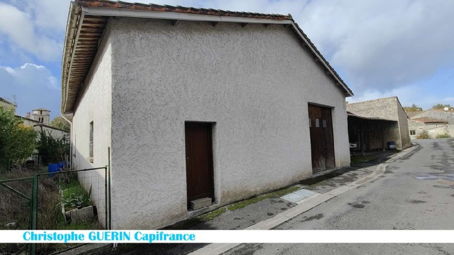  for sale barn Montignac-Charente Charente 1