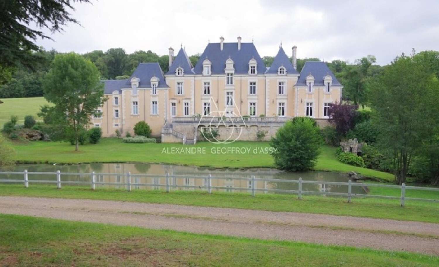  te koop kasteel Poitiers Vienne 2