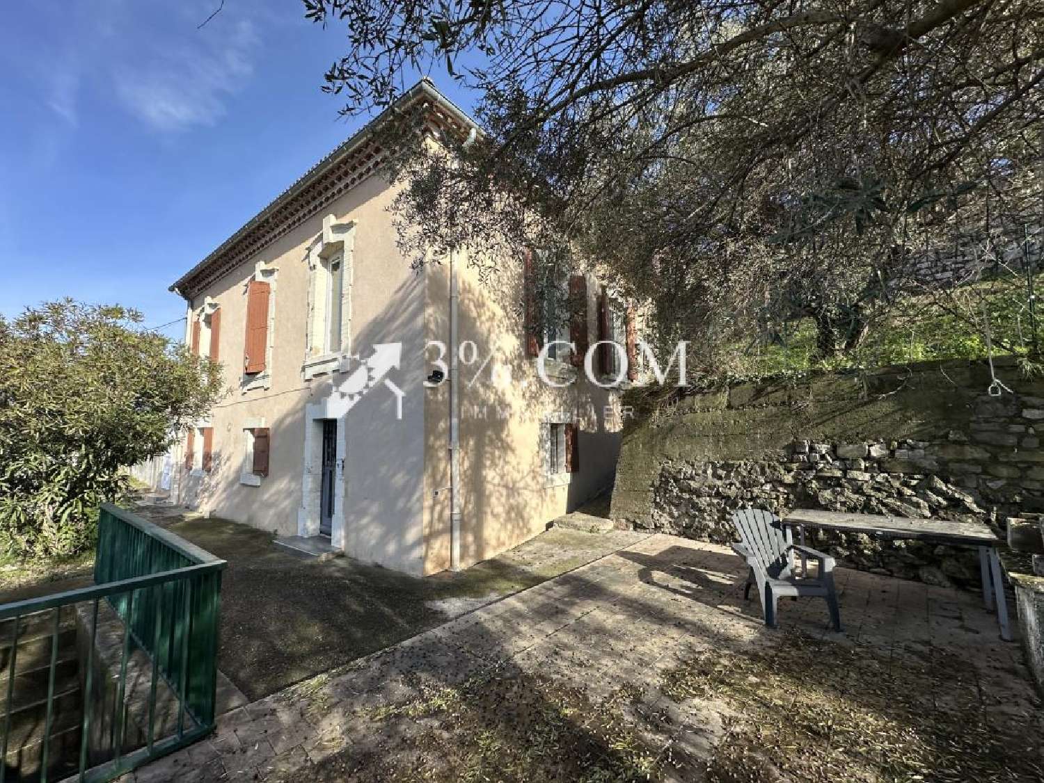  te koop stadshuis Alès Gard 1