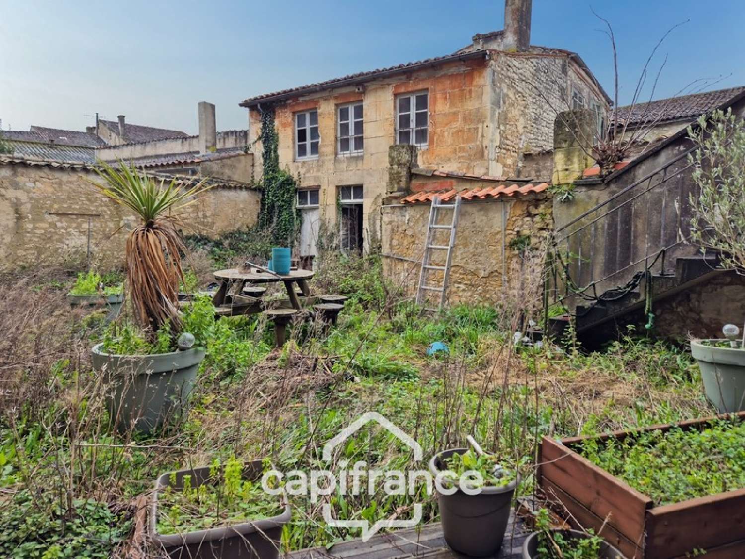 te koop stadshuis Saint-Jean-d'Angély Charente-Maritime 2