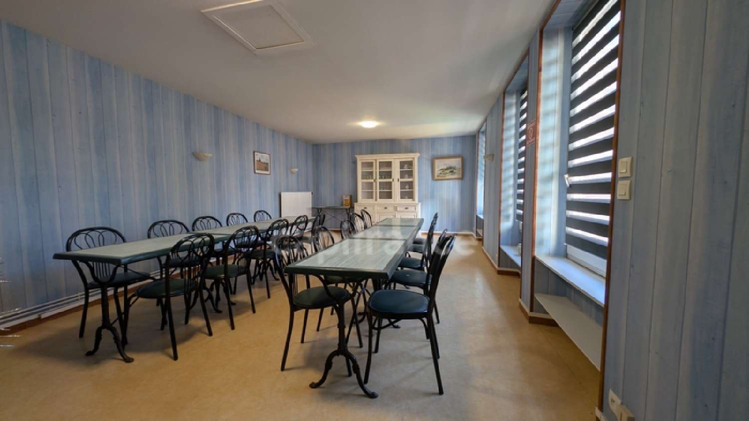 te koop bedrijfsruimte/ kantoor Argentan Orne 4