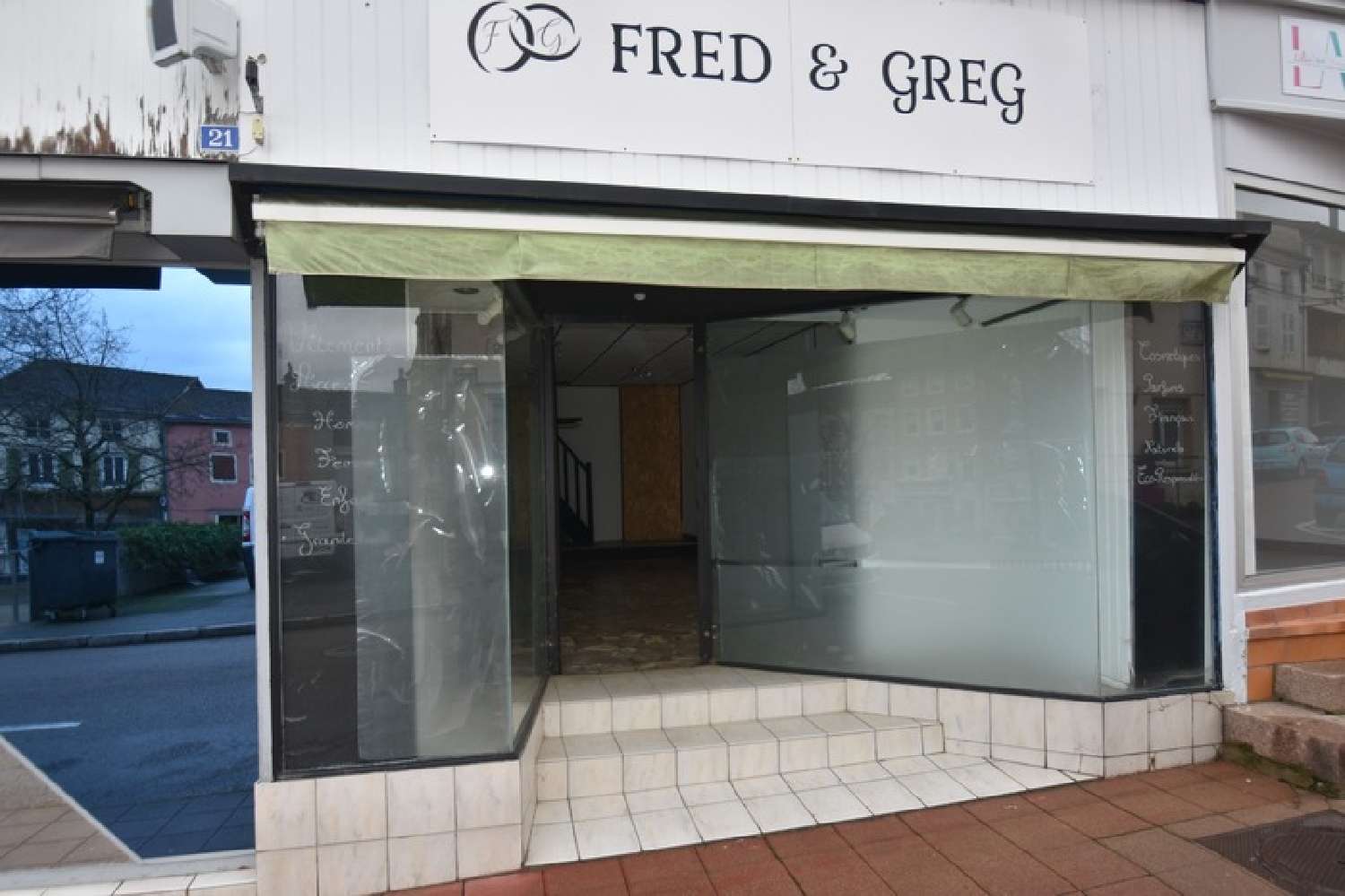  te koop bedrijfsruimte/ kantoor Chauffailles Saône-et-Loire 1