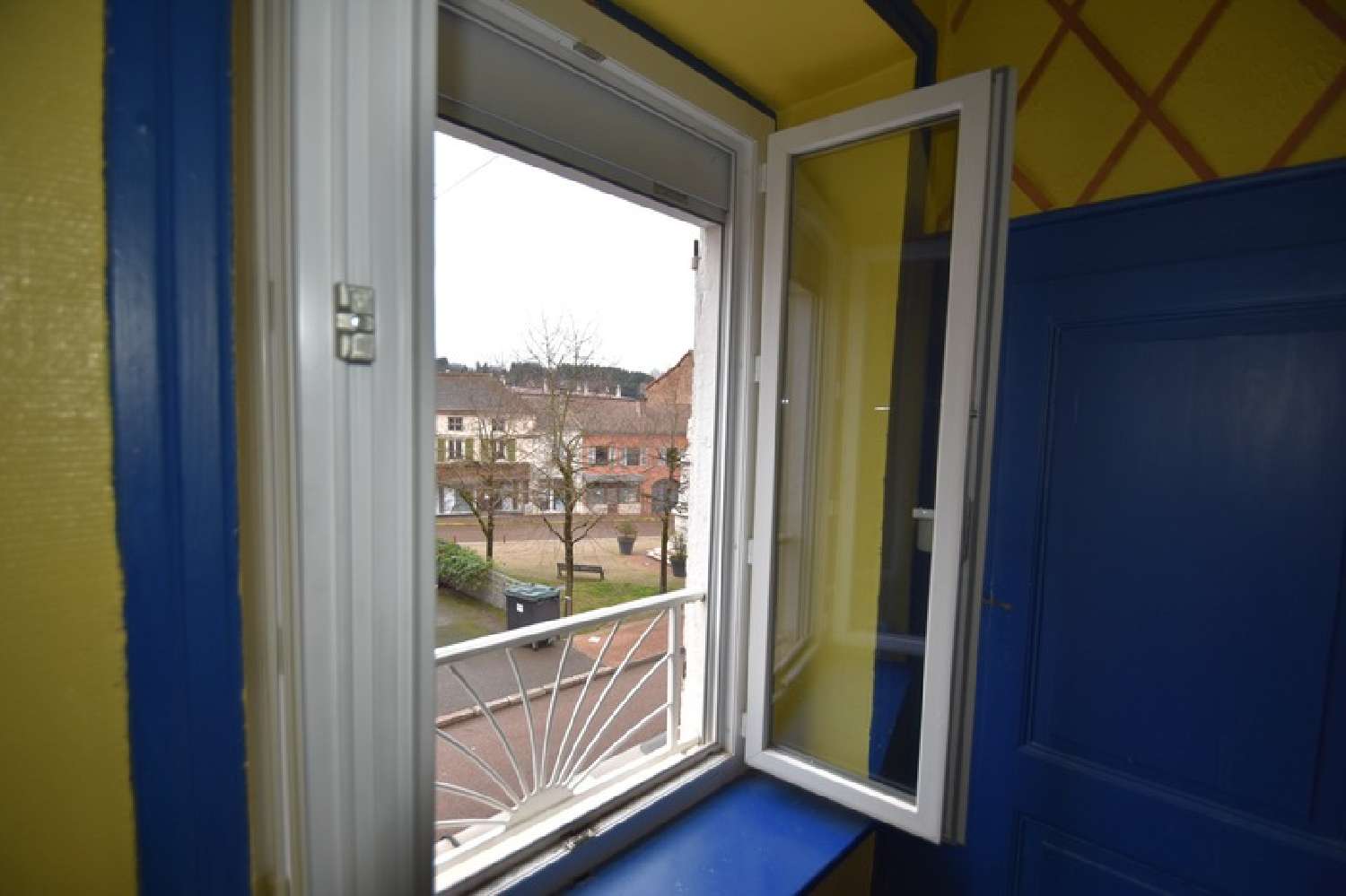  te koop bedrijfsruimte/ kantoor Chauffailles Saône-et-Loire 6