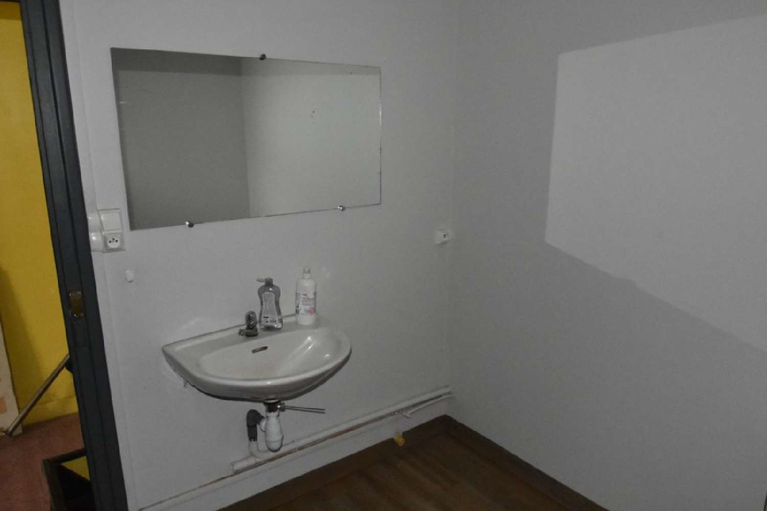  te koop bedrijfsruimte/ kantoor Chauffailles Saône-et-Loire 7