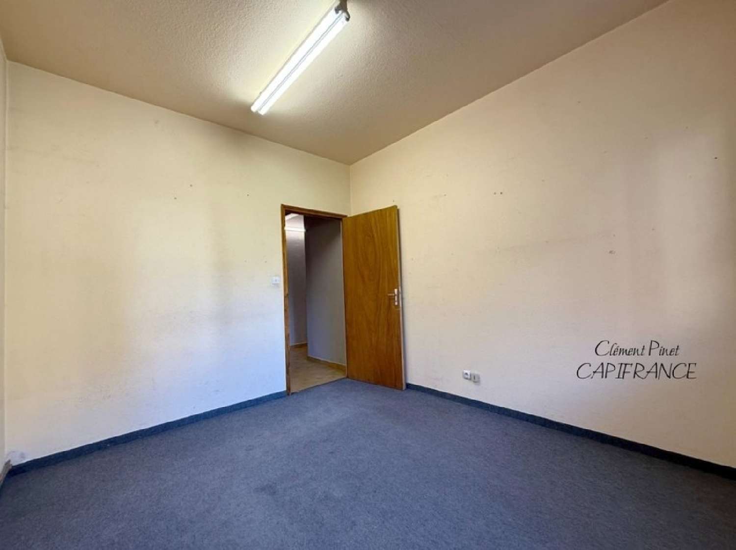  for sale commercial Gap Hautes-Alpes 8