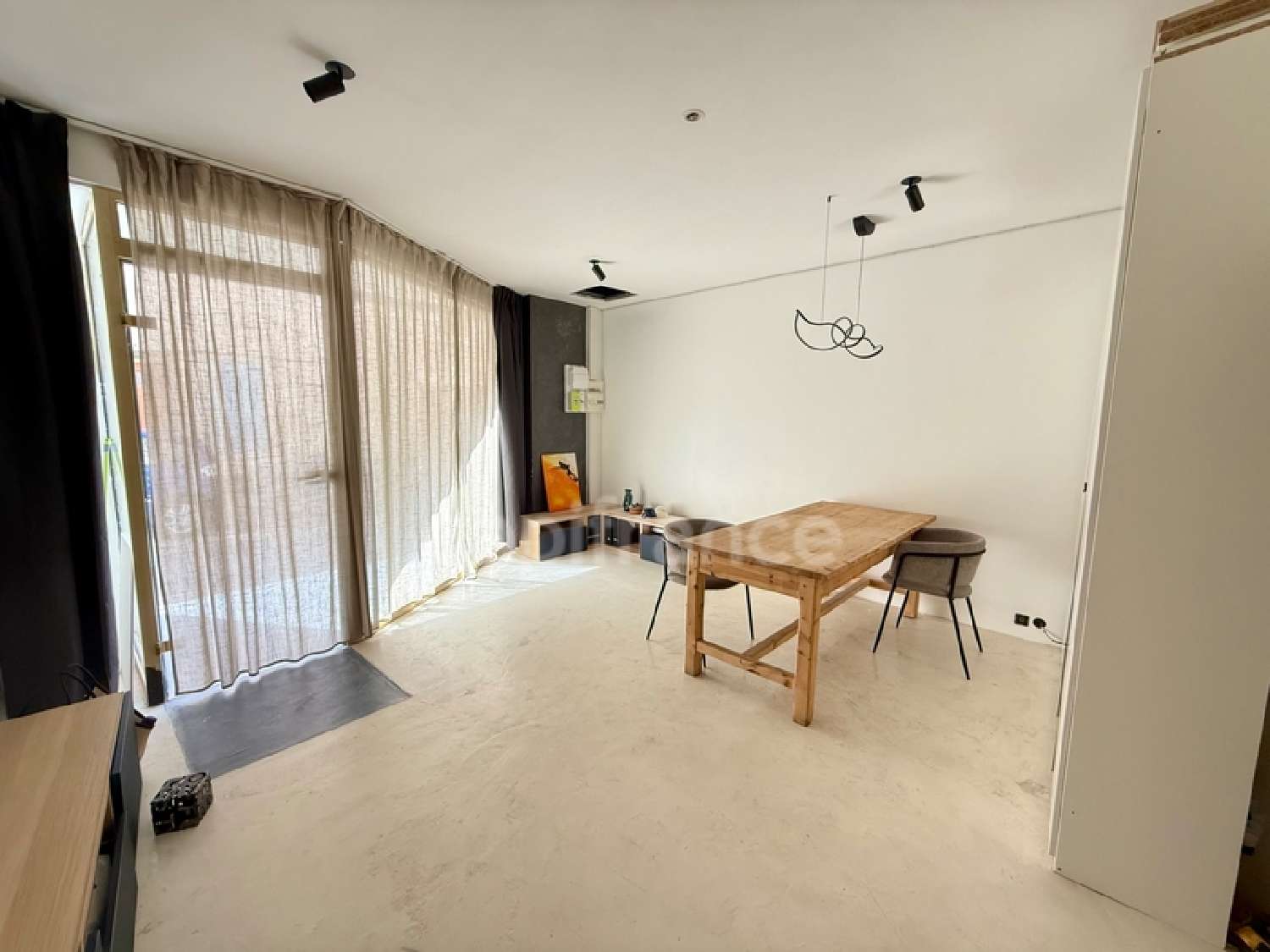  à vendre commerce La Roque-d'Anthéron Bouches-du-Rhône 2