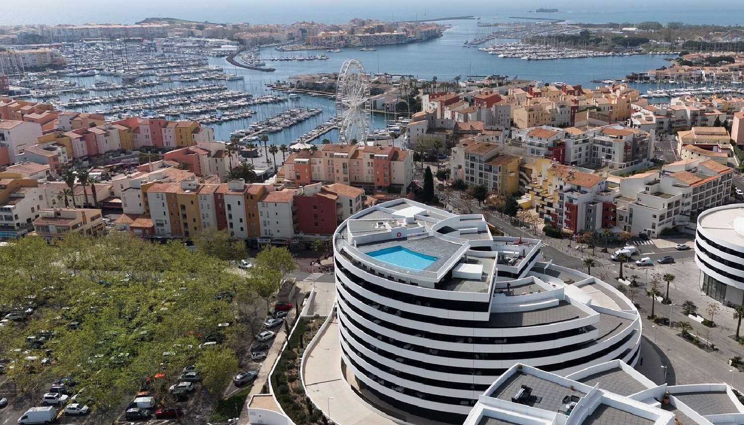  te koop bedrijfsruimte/ kantoor Le Cap d'Agde Hérault 1