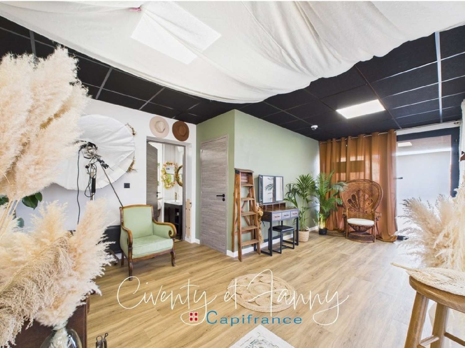 te koop bedrijfsruimte/ kantoor Méry Savoie 1