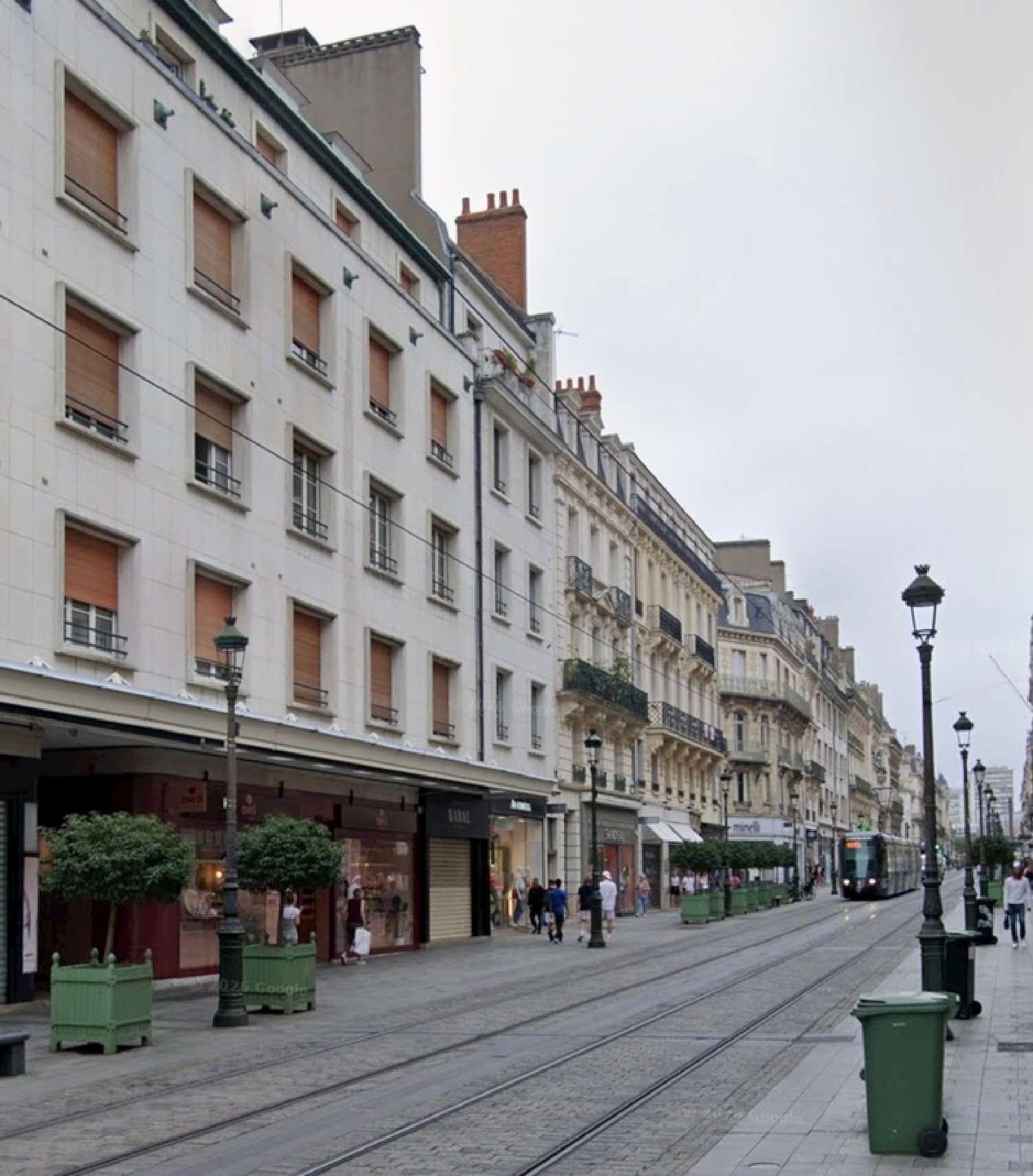  for sale commercial Orléans Loiret 2