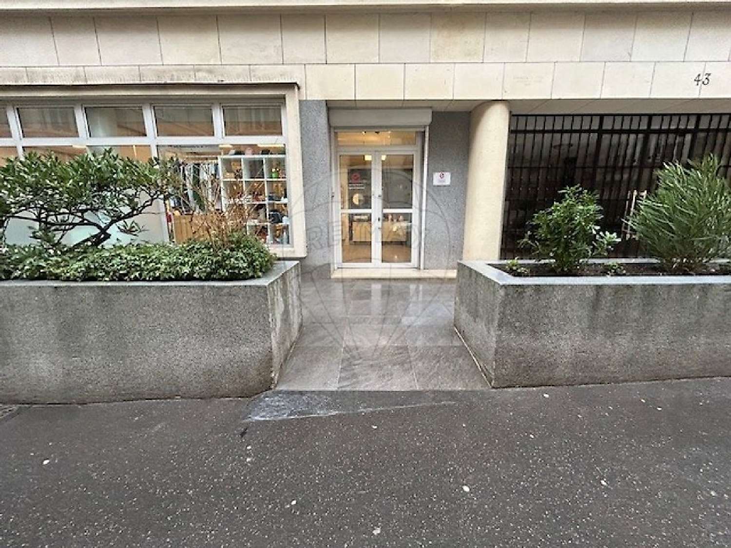  te koop bedrijfsruimte/ kantoor Paris 16e Arrondissement Parijs (Seine) 3