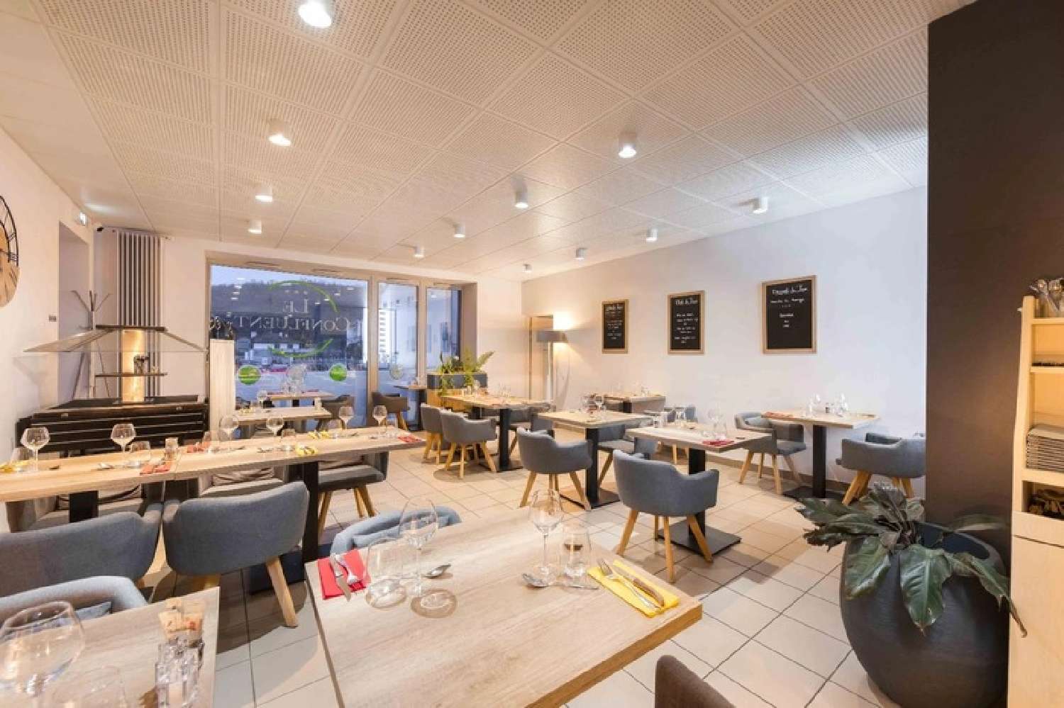 te koop bedrijfsruimte/ kantoor Pontaumur Puy-de-Dôme 3