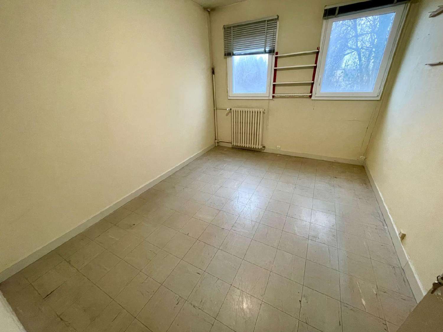  te koop bedrijfsruimte/ kantoor Rethel Ardennes 2