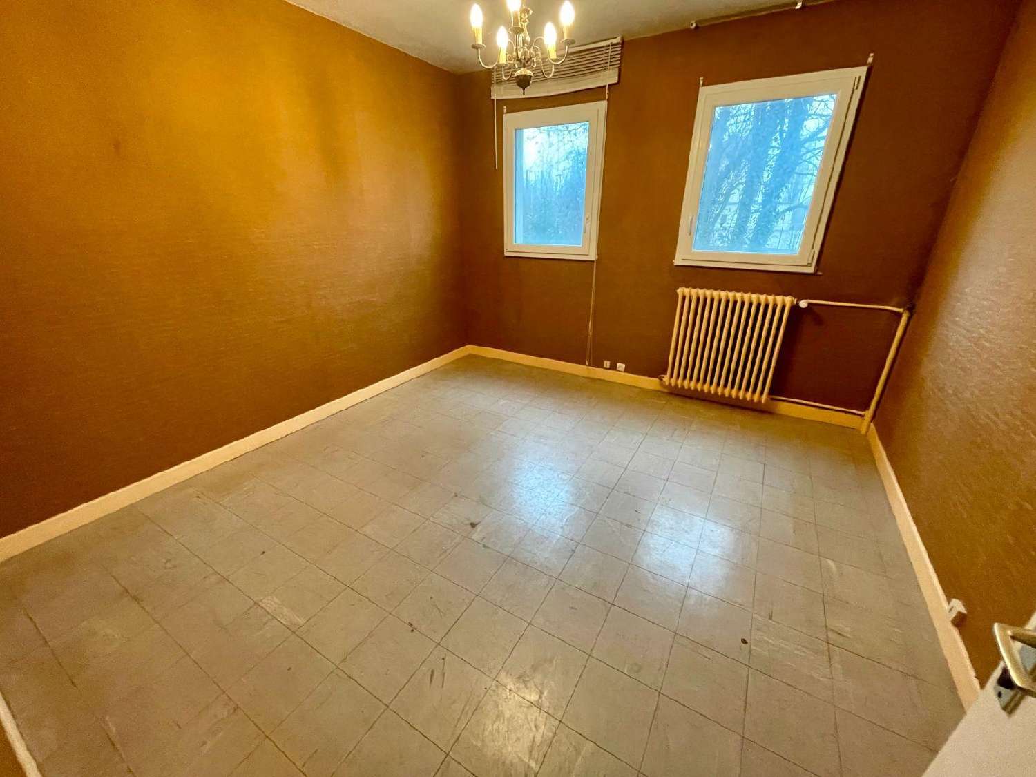  te koop bedrijfsruimte/ kantoor Rethel Ardennes 7