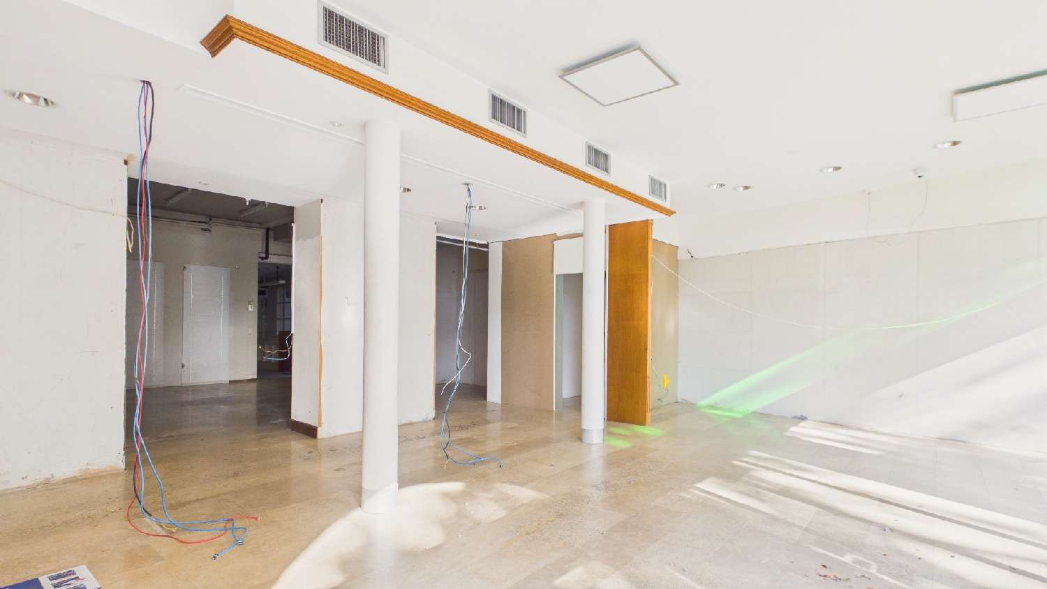  for sale commercial Saint-Céré Lot 3