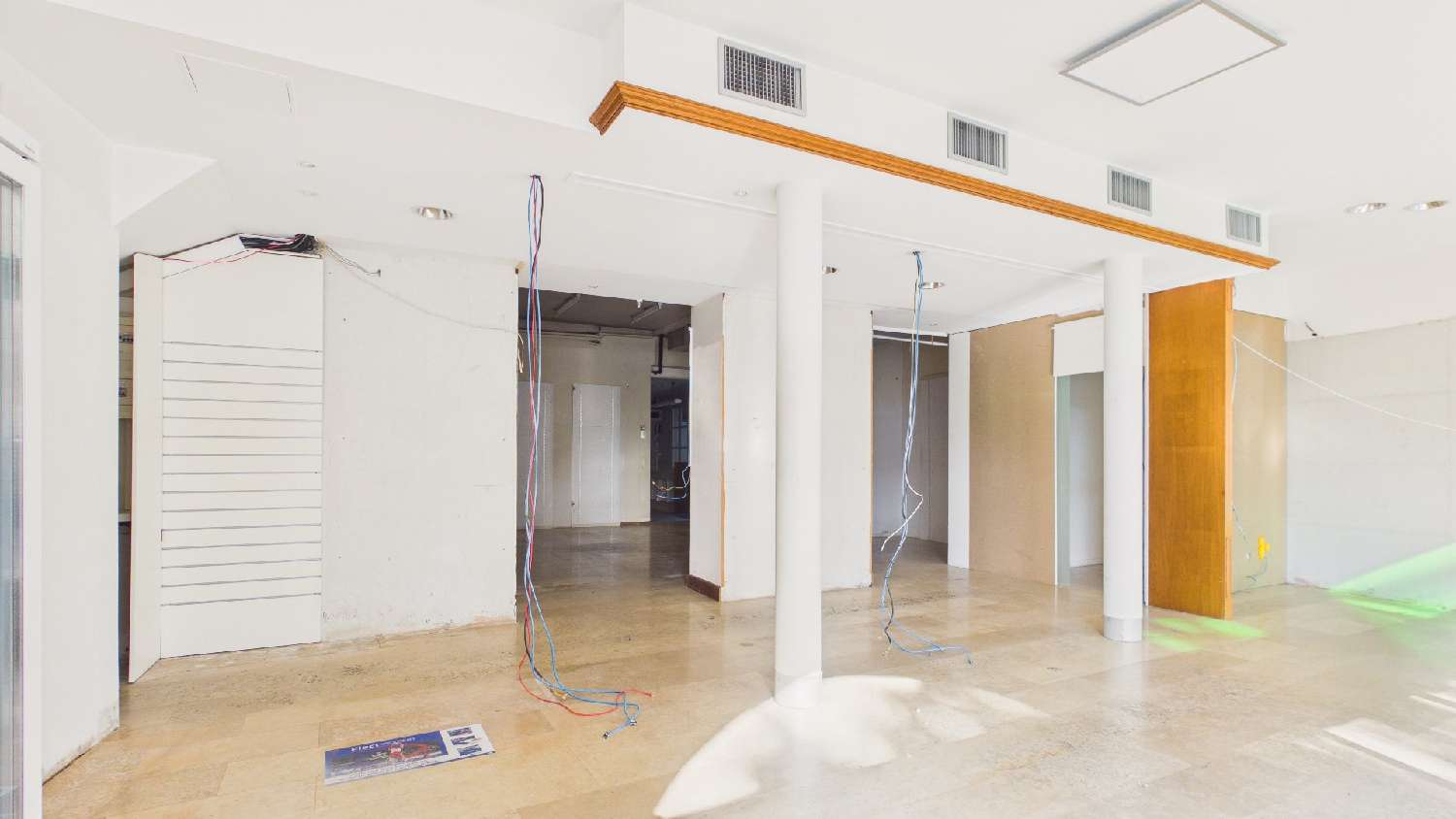  for sale commercial Saint-Céré Lot 4