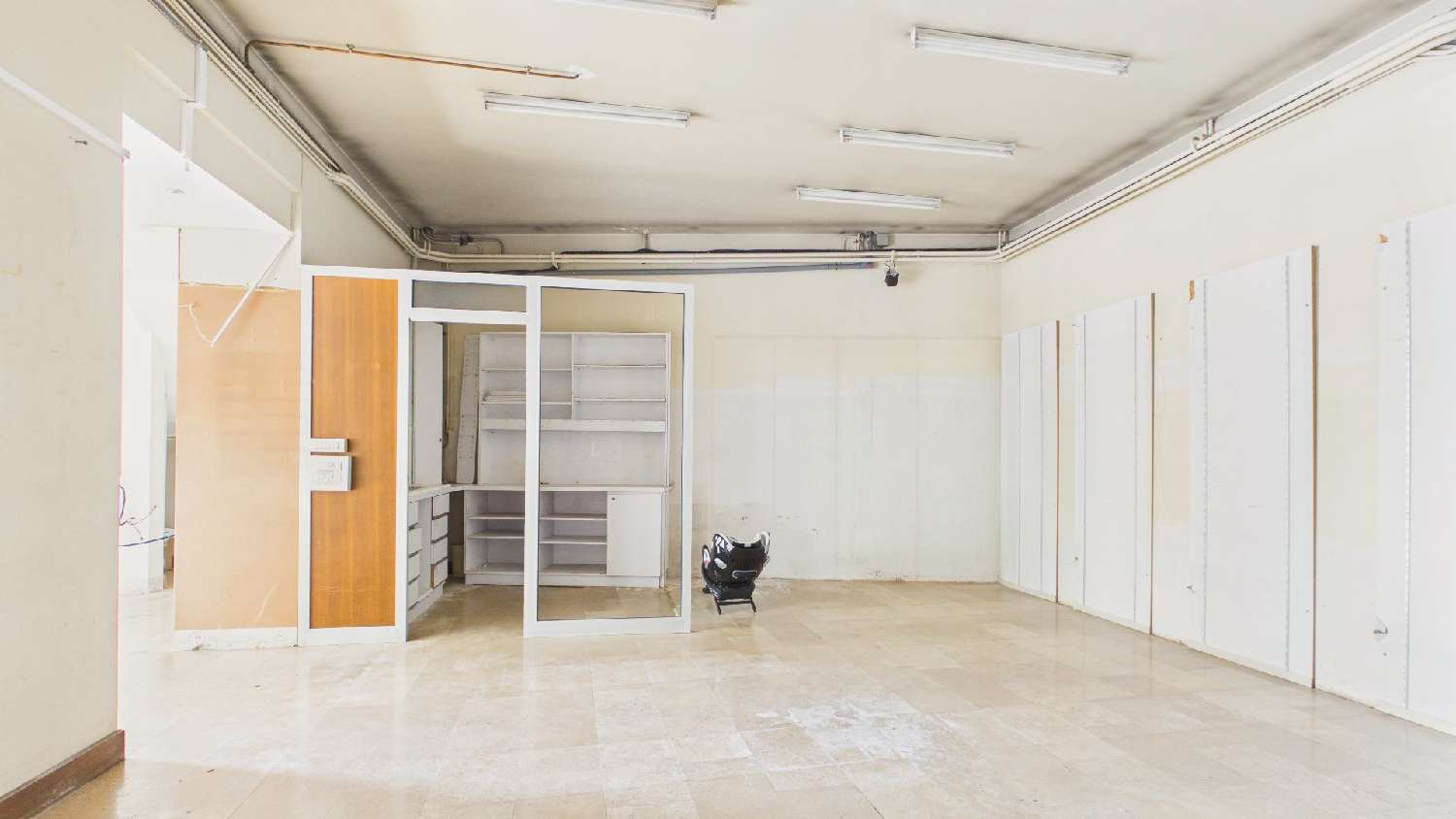  for sale commercial Saint-Céré Lot 7