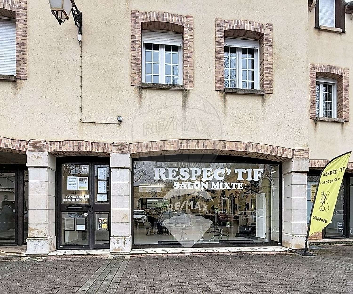  for sale commercial Saint-Valérien Yonne 1