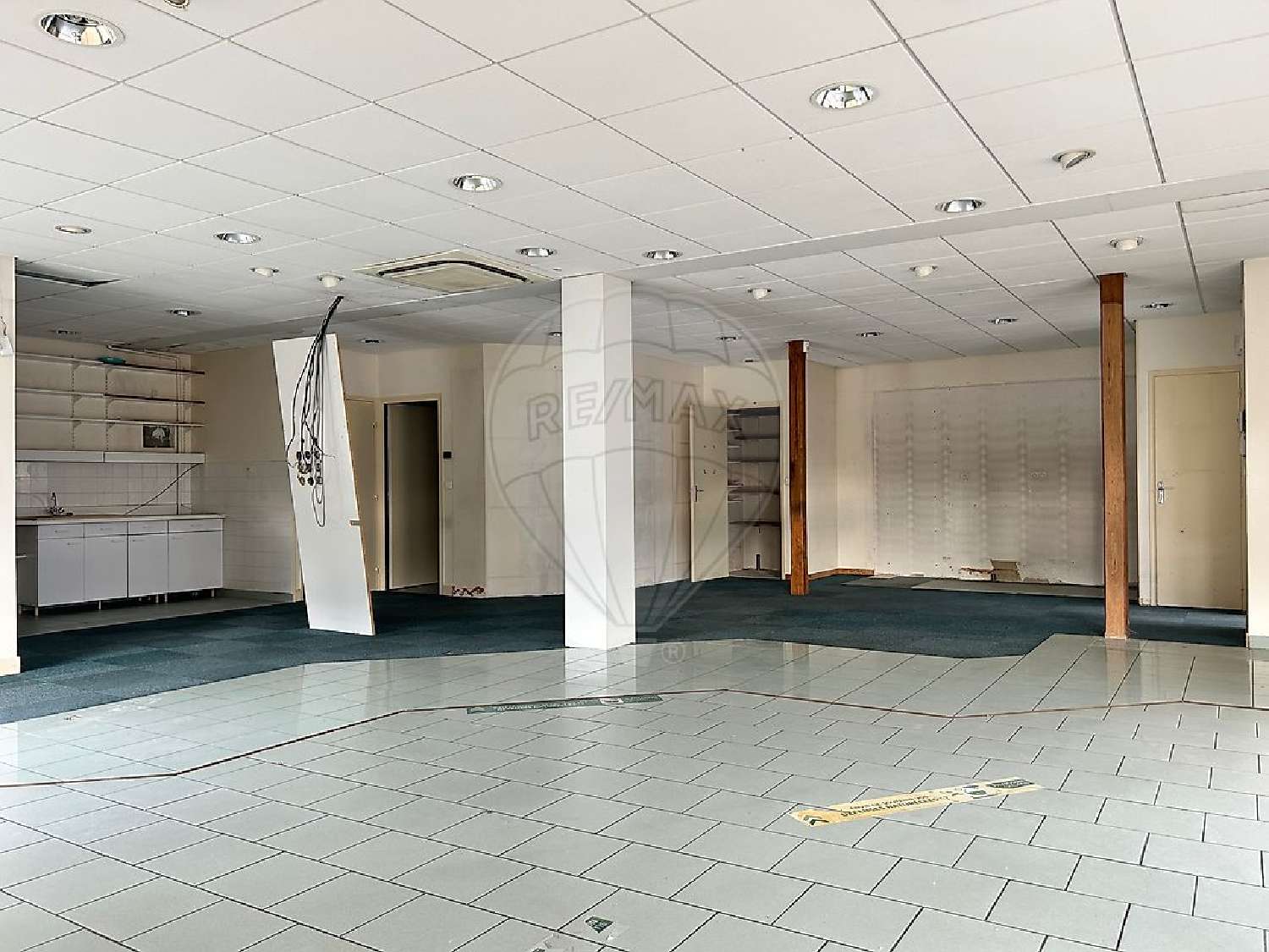  à vendre commerce Varennes-Vauzelles Nièvre 8