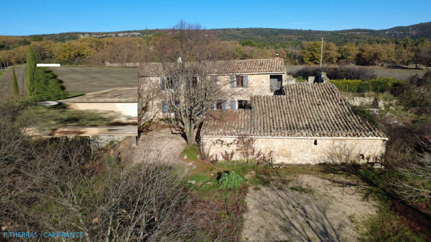  for sale farm Murs Vaucluse 1