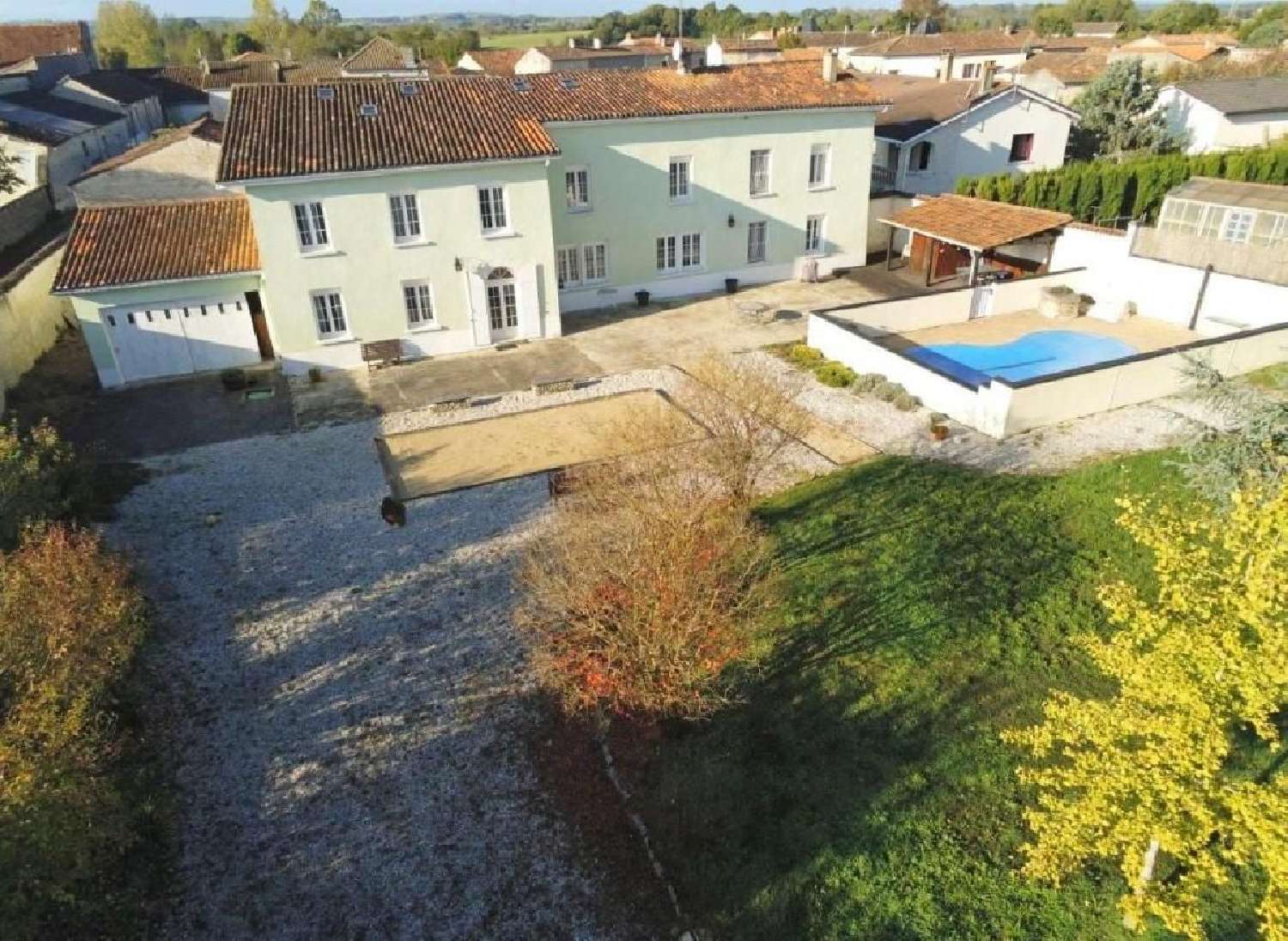  te koop huis Aigre Charente 1