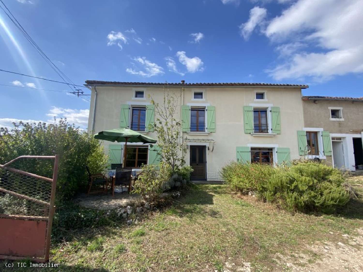  te koop huis Aizecq Charente 2