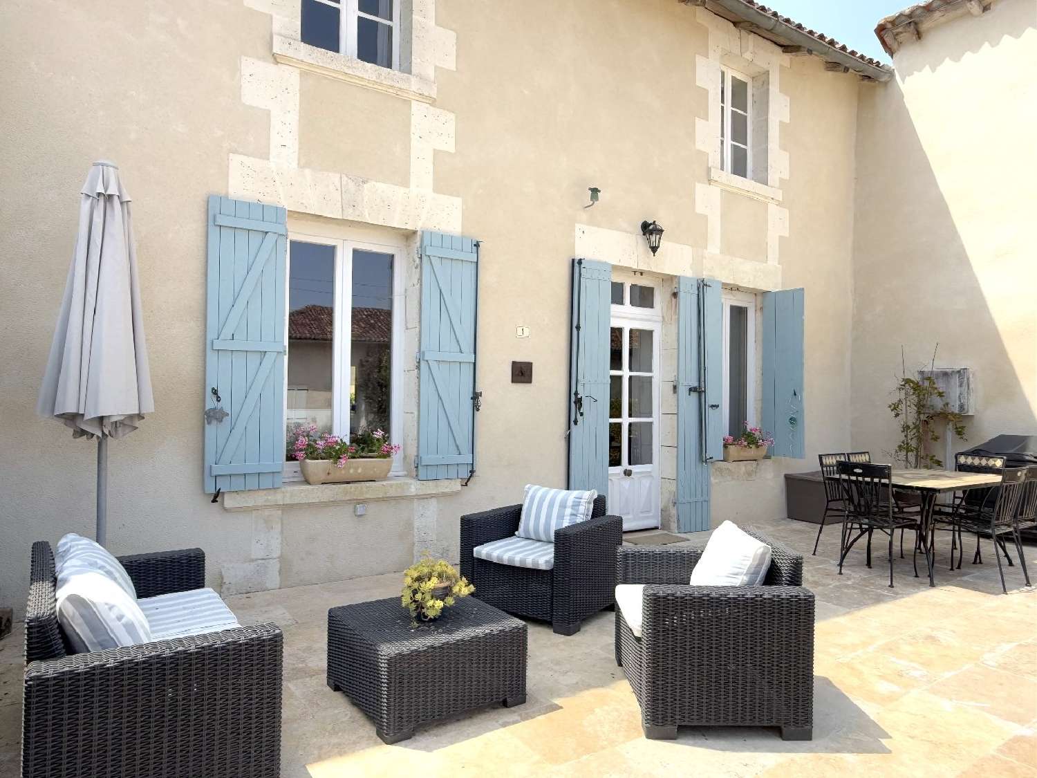 te koop huis Aubeterre-sur-Dronne Charente 2