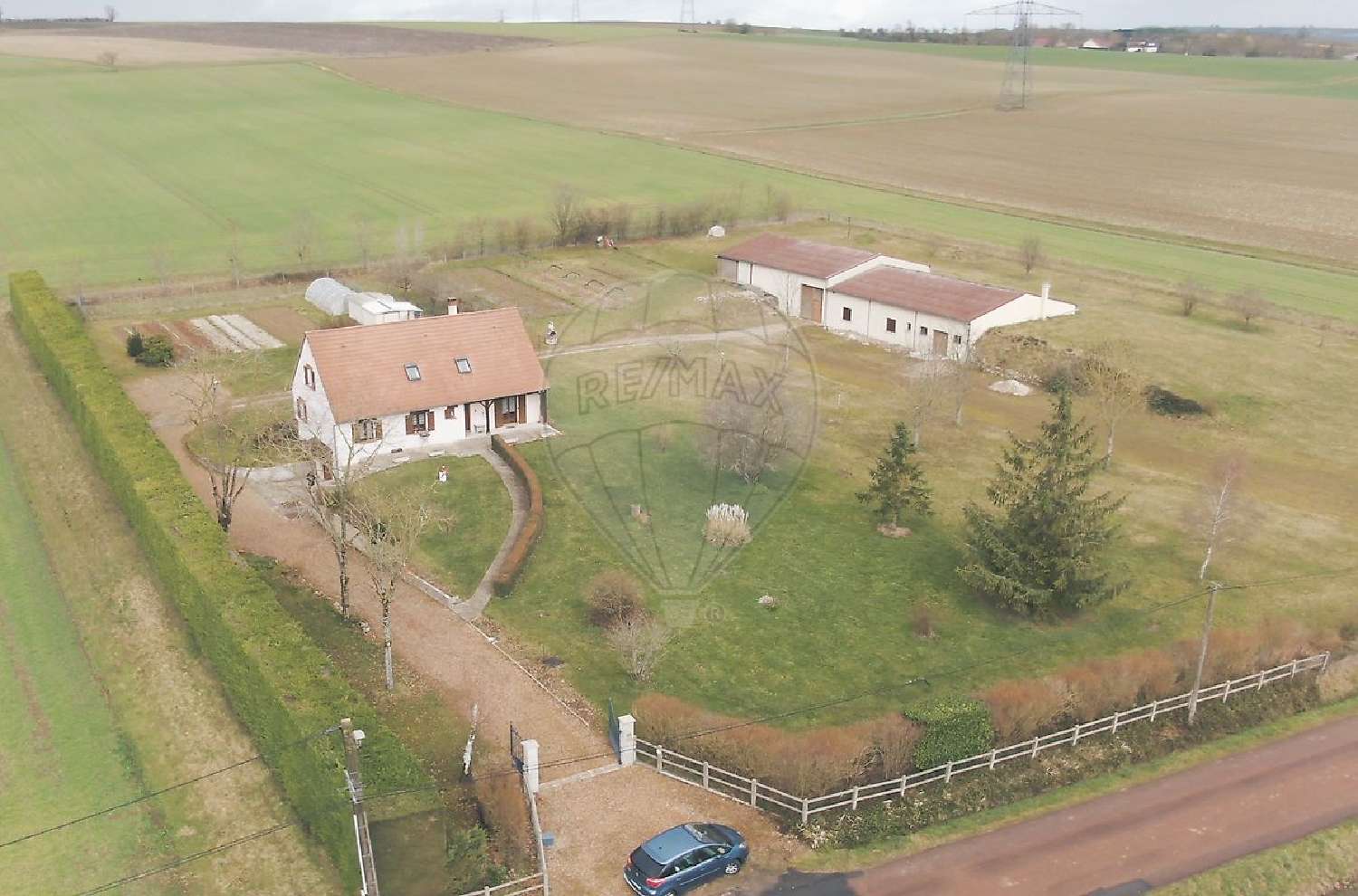  for sale house Cosne-Cours-sur-Loire Nièvre 3