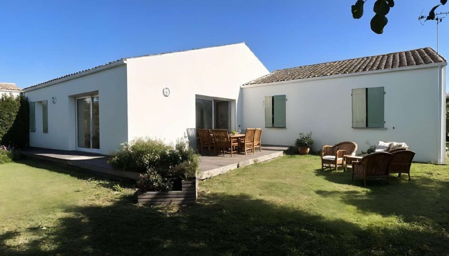 for sale house L'Houmeau Charente-Maritime 8