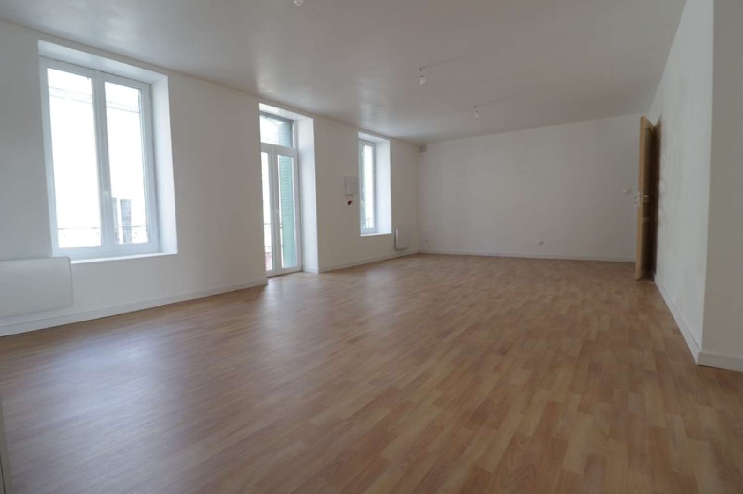  for sale house Mauriac Cantal 1