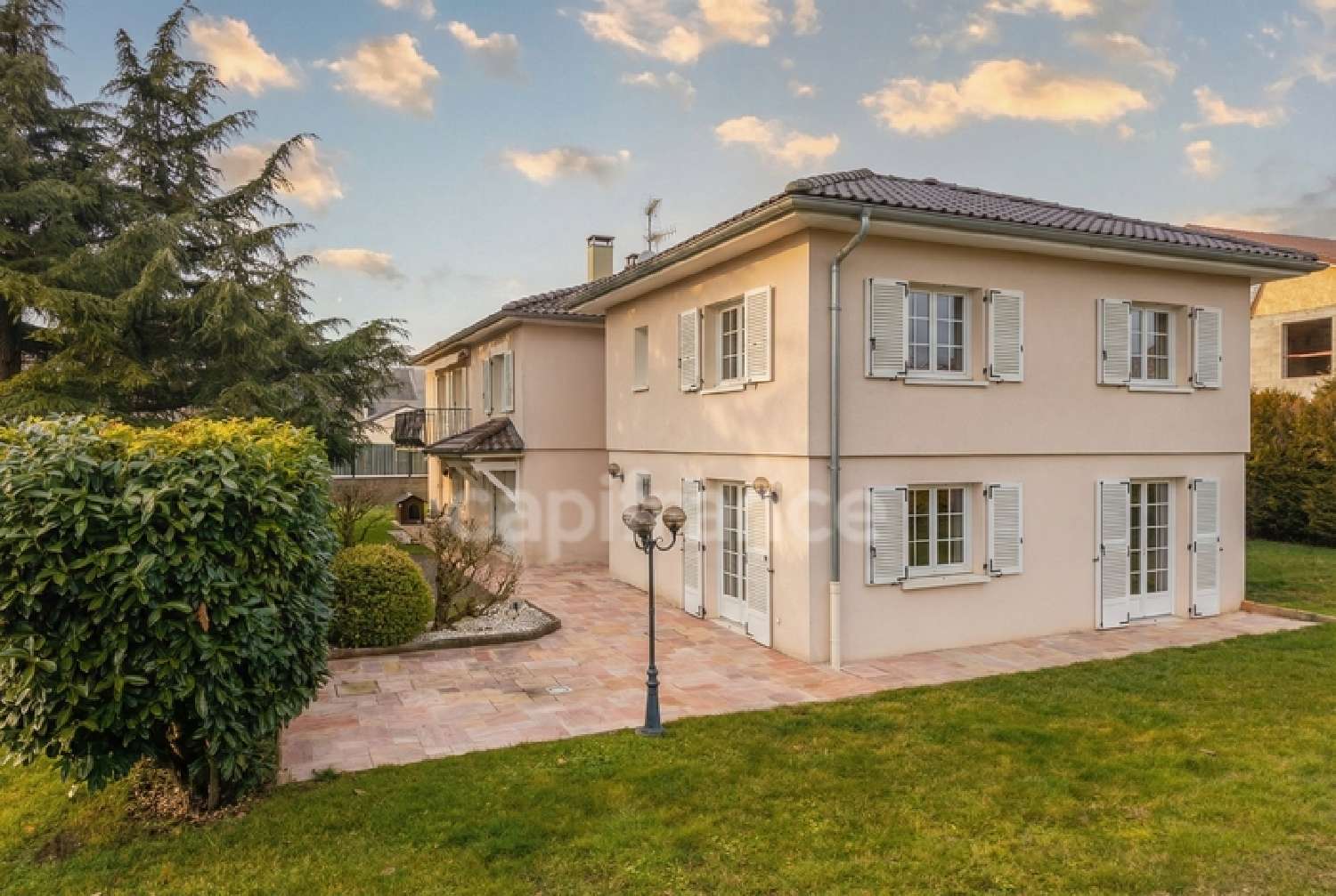  te koop huis Mijoux Ain 2