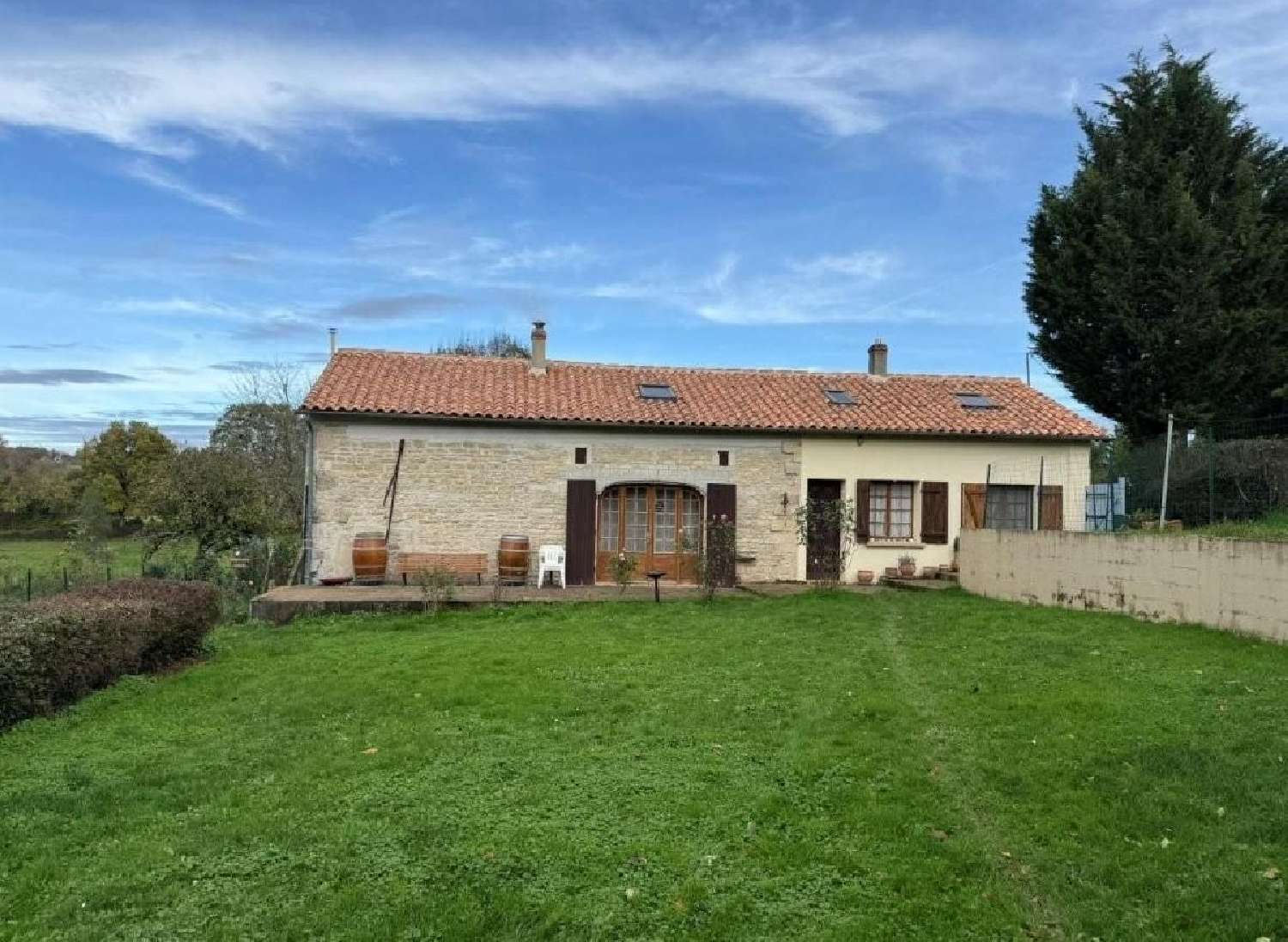  te koop huis Nanteuil-en-Vallée Charente 1