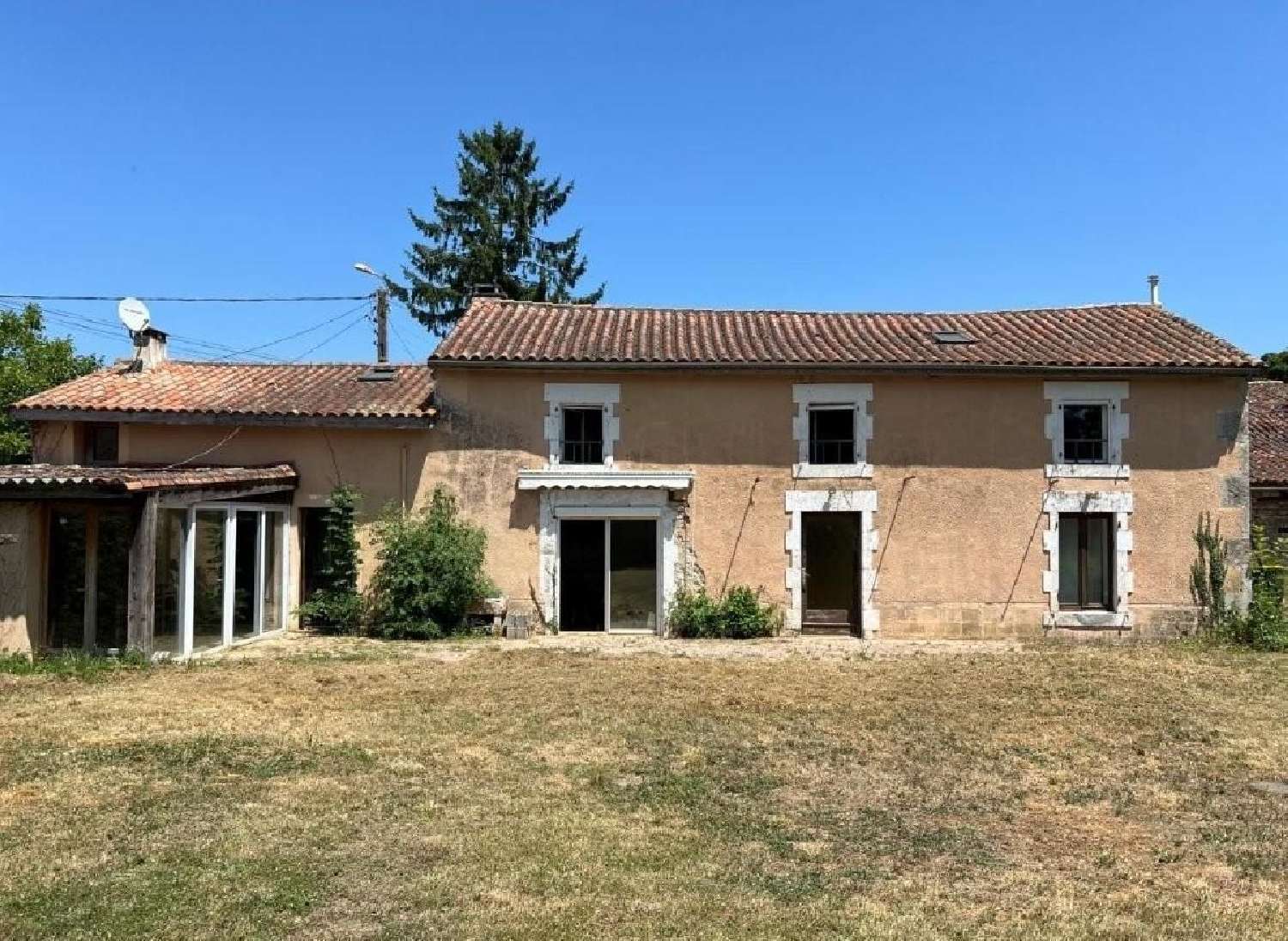  te koop huis Pougné Charente 1