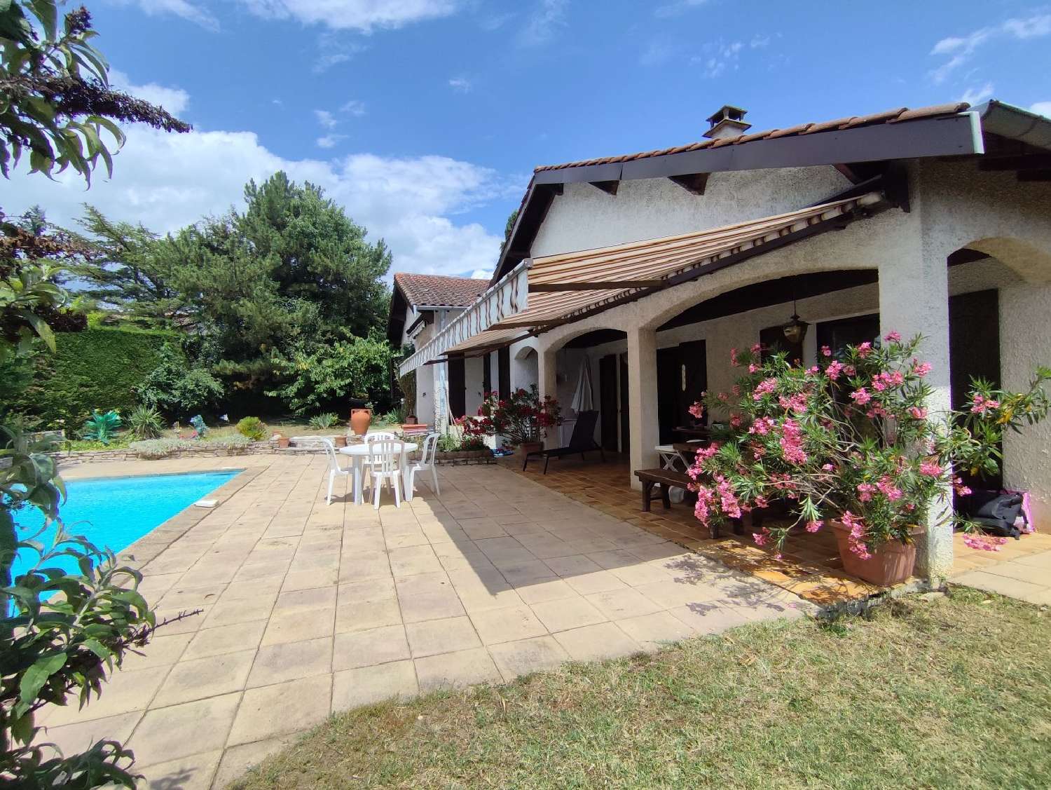  te koop huis Saint-Genis-les-Ollières Rhône 2