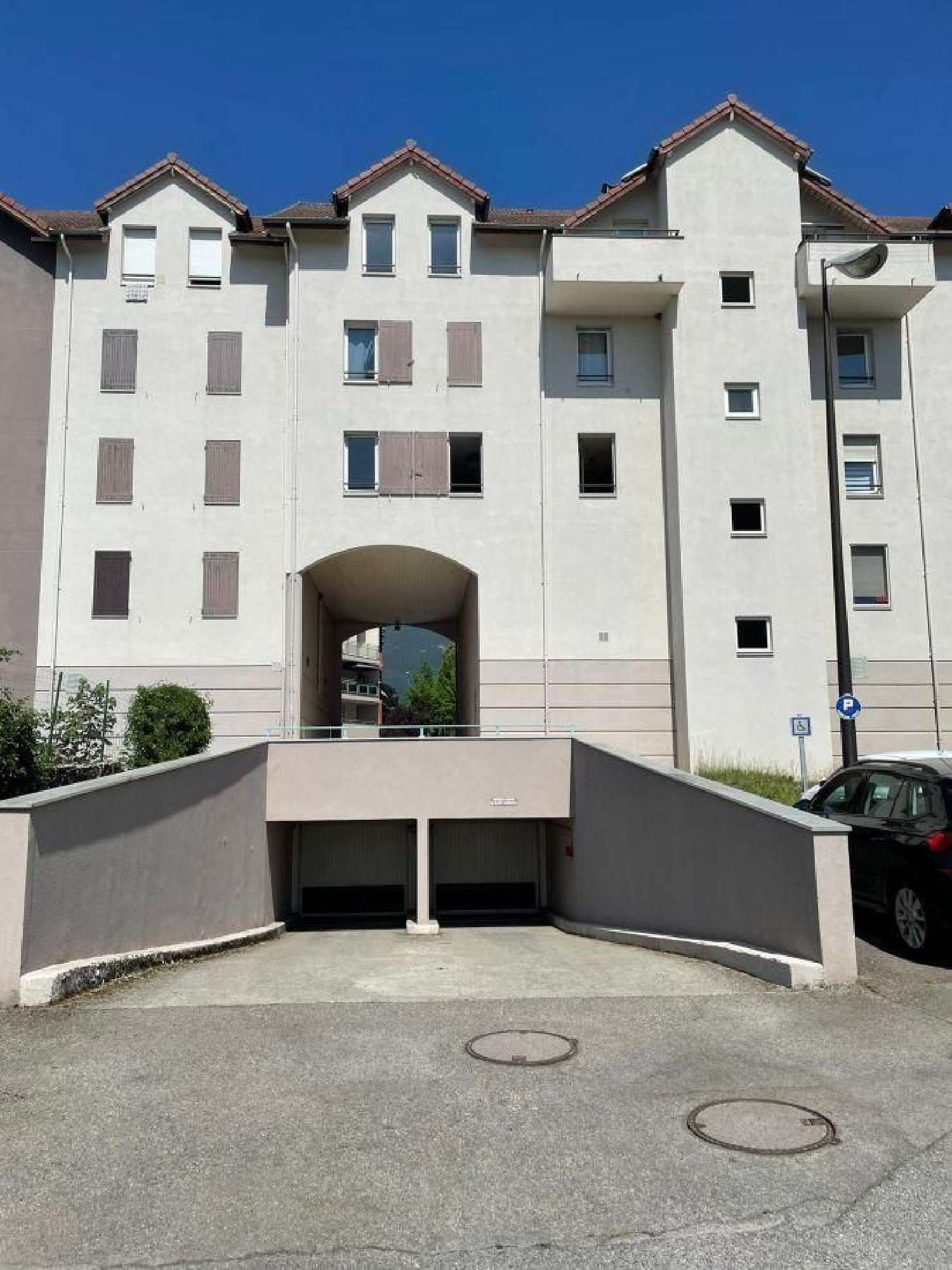  te koop huis Saint-Genis-Pouilly Ain 1